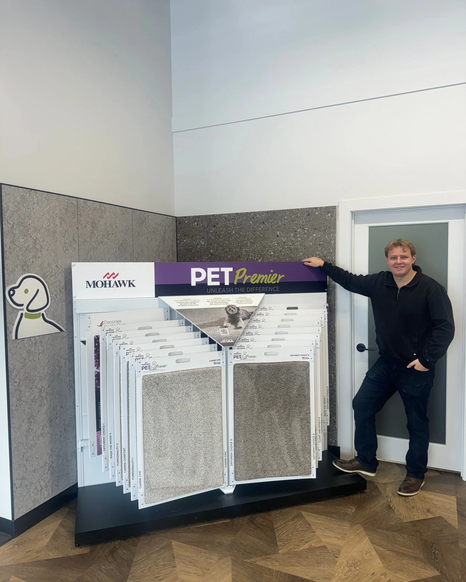 Got pets? 🐶🐱 When shopping for carpet, look for stain resistance, durability, and easy maintenance. This one checks all the boxes!! 

bonus points: it&rsquo;s sustainably made from recycled plastic bottles ♻️ 

#PetFriendlyHome  #DogFriendlyHome #C