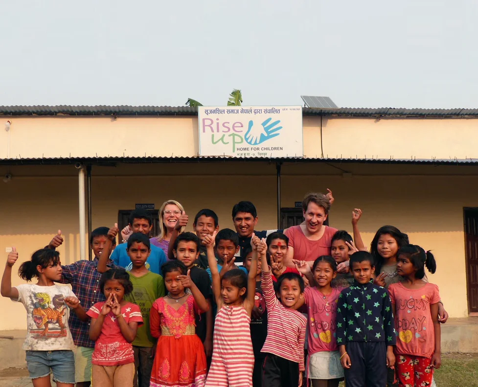 RiseUp-HomeForChildren-Banner-CenterCrop.jpg