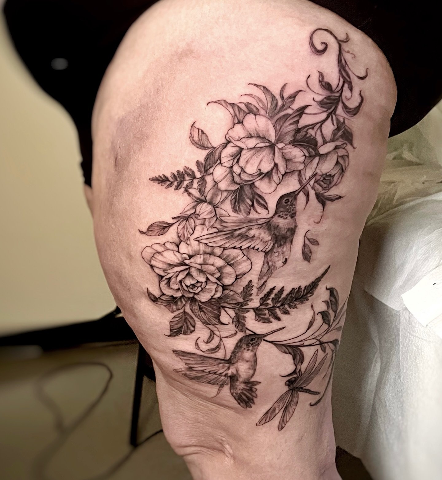 Here&rsquo;s a pretty floral piece I did for a very resilient woman. I love hearing my clients stories about their lives. So many strong amazing people come and sit in my chair. I am genuinely rooting for all of you. Thank you for sharing your lives 