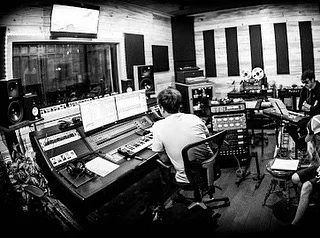 Dope shit with rad dudes. 🕷New music to come 🕷  Buckle up for these.....
@allhuman @e.t_machine @wylieandthemightyki @nxnrecords 🔥 NXN 🔥