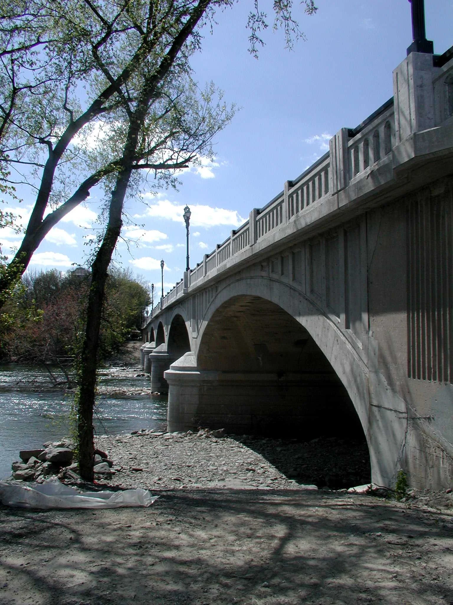 Memorial Bridge.jpg