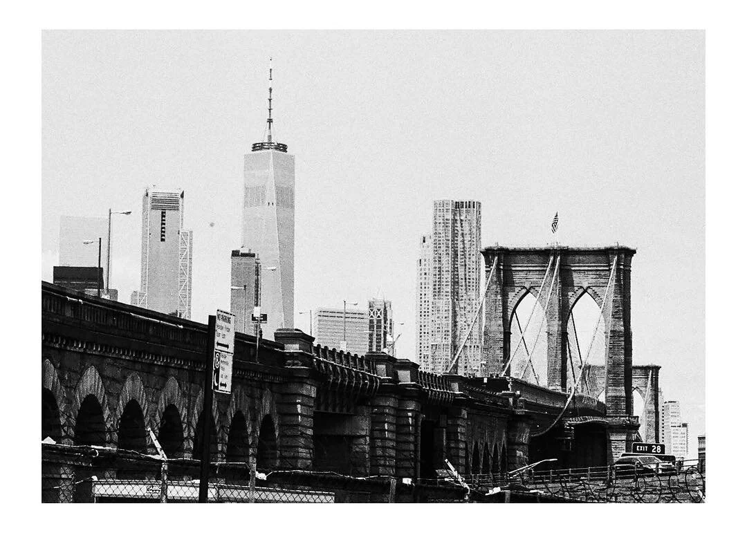 NYC. some leftovers
.
.
.
#theanalogclub #photofilmy #back2thebase #35mmbook #imaginarymagnitude #bordrs #goldmoony #staybrokeshootfilm #spi_collective #filmphotography #filmphotographic #bnwphotography #streetphoto_bw #streetphotography #blackandwhi