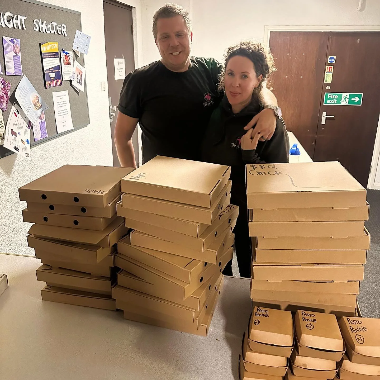 Thank you to Flying Pig Catering for cooking 30 pizzas and donating them to us last night! 

Each guest had a whole pizza to themselves, along with pesto pasta 🍕😍

We really appreciate your time and effort, and for giving us a night off from cookin
