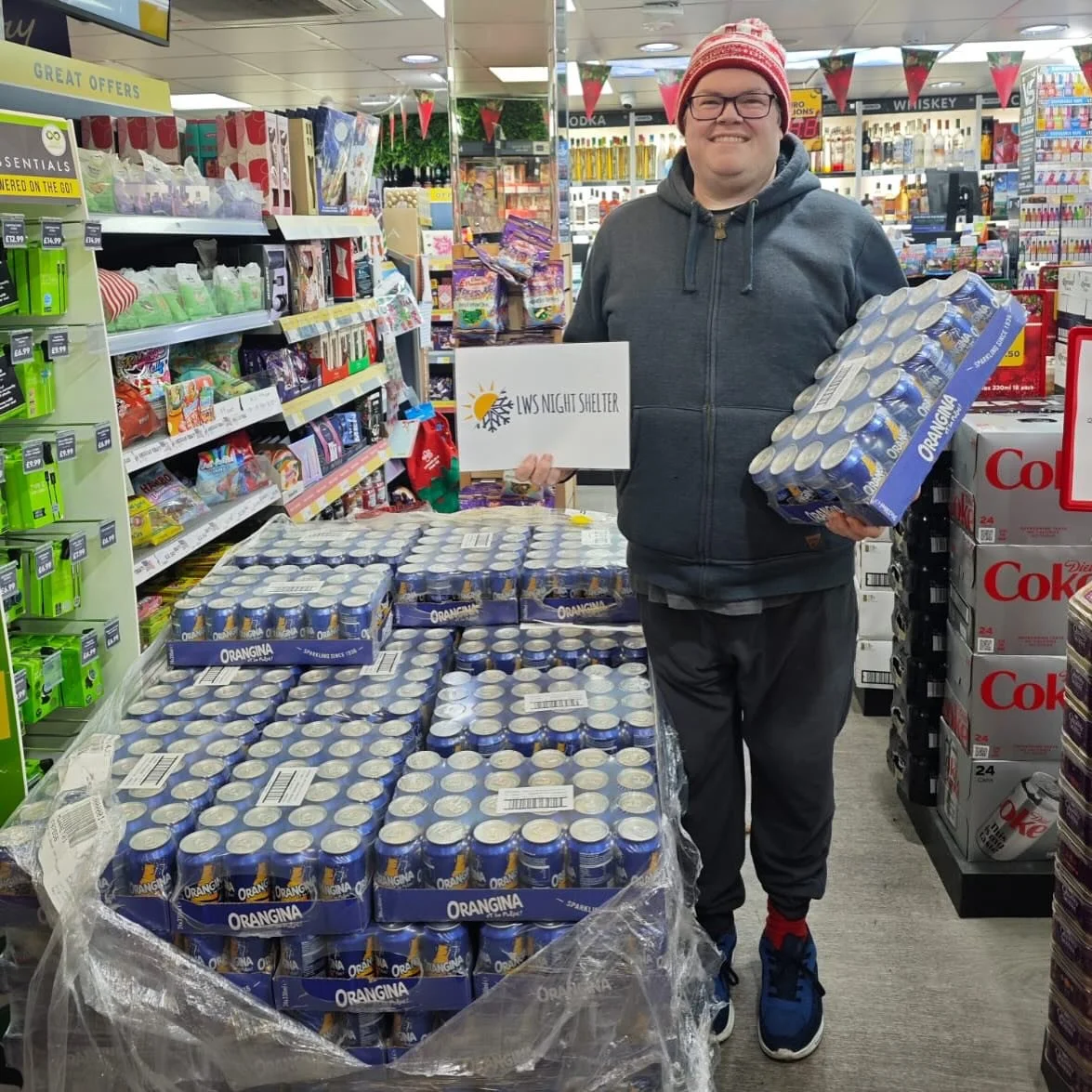 Thank you so much to Onestop, Tachbrook Road, for their generous donation of Orangina! 🍊 These will be distributed to our guests and some have also been donated to @newchapters_recovery to use in their recovery hubs! 

#loveleam #leamrocks #leamingt