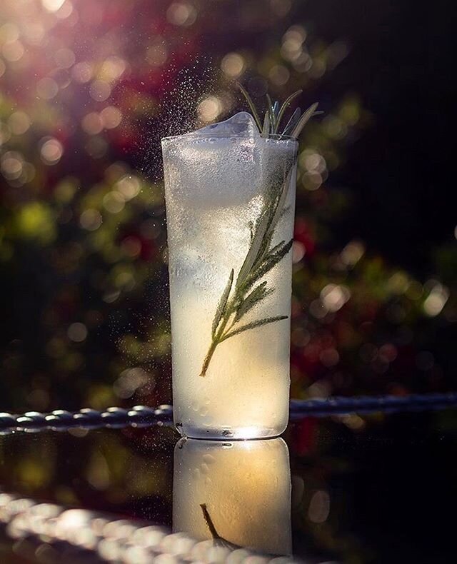 Time to serve up refreshing summer beverages || Nudeglass - Savage Collection (Savage Collection Highball)

#nudeglass #NUDESavageCollection #NUDESavage #gin #gincocktails #highball #cocktails #glassware #TGIF #summer #drinks #tabletopmatters