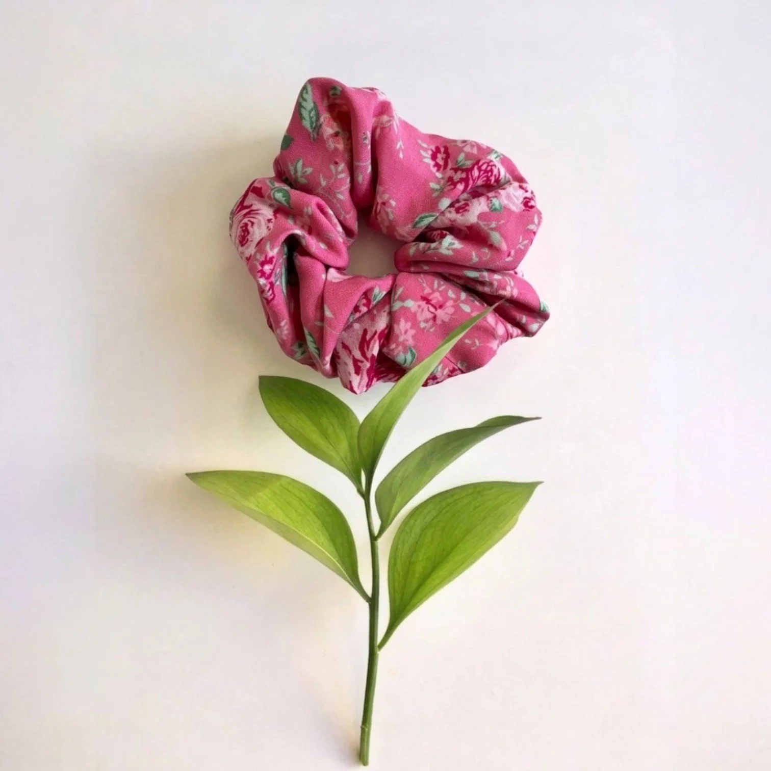 Scrunchie Rose Blush.jpg