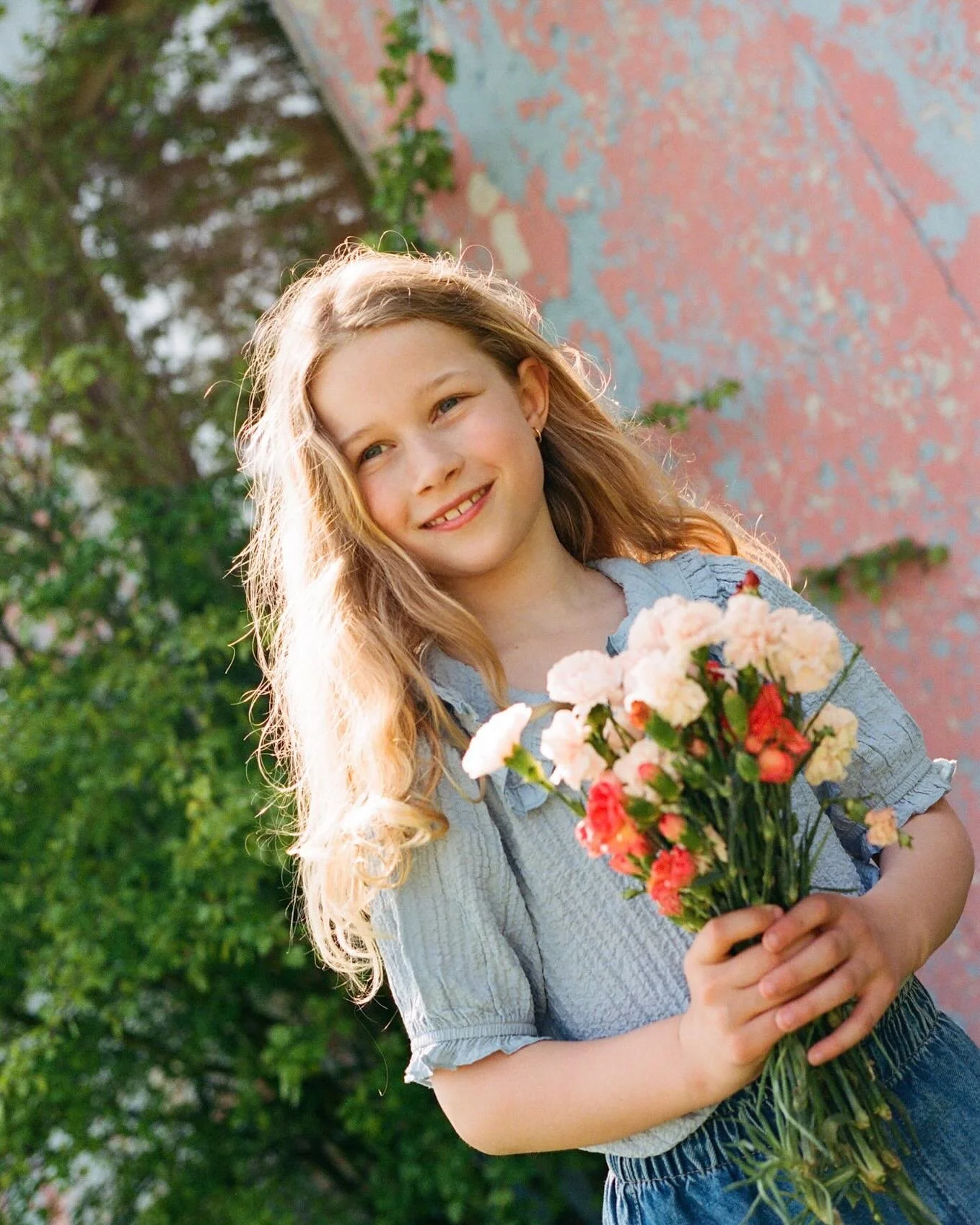 B&oslash;rnene fra vores helt egen Bulderby 💛

Fanget p&aring; en for&aring;rsdag med min drilske dame af et Contax p&aring; Portra 400 🎞️

#filmfotograf #fillfotografaarhus #contaxg2