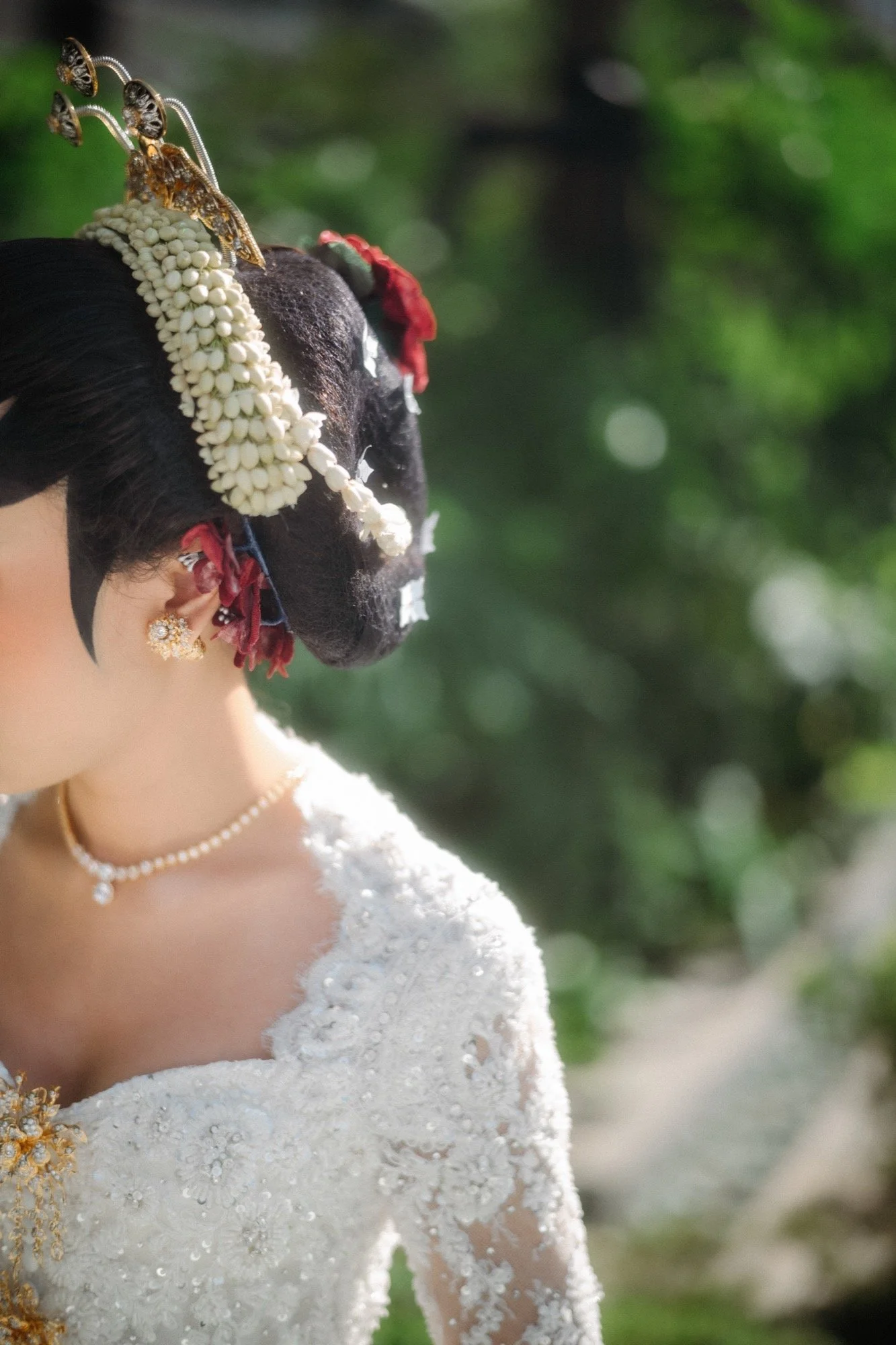 Andra & Astri - Semarang Wedding by Evans - 11.jpg