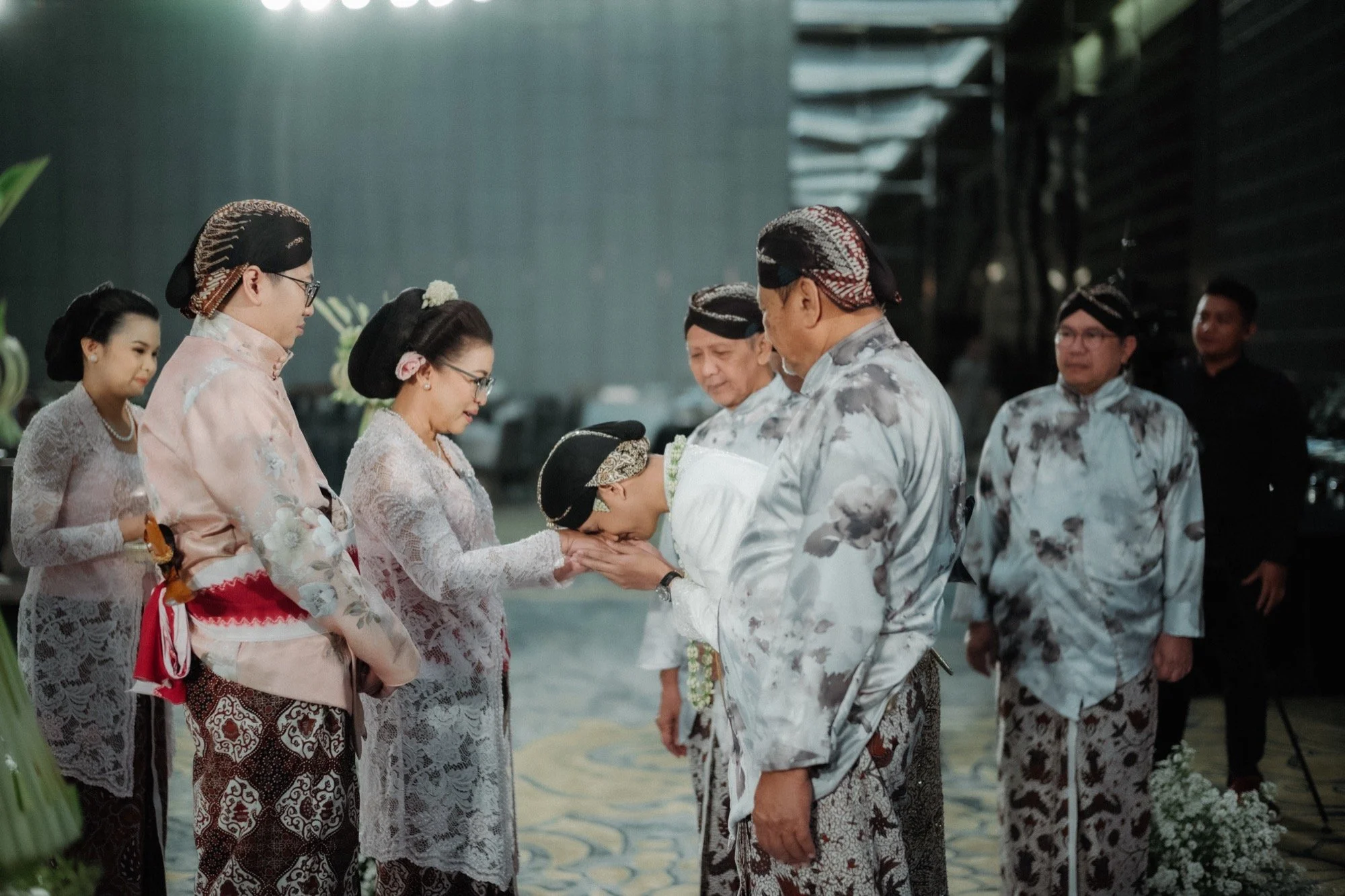 Andra & Astri - Semarang Wedding by Evans - 31.jpg