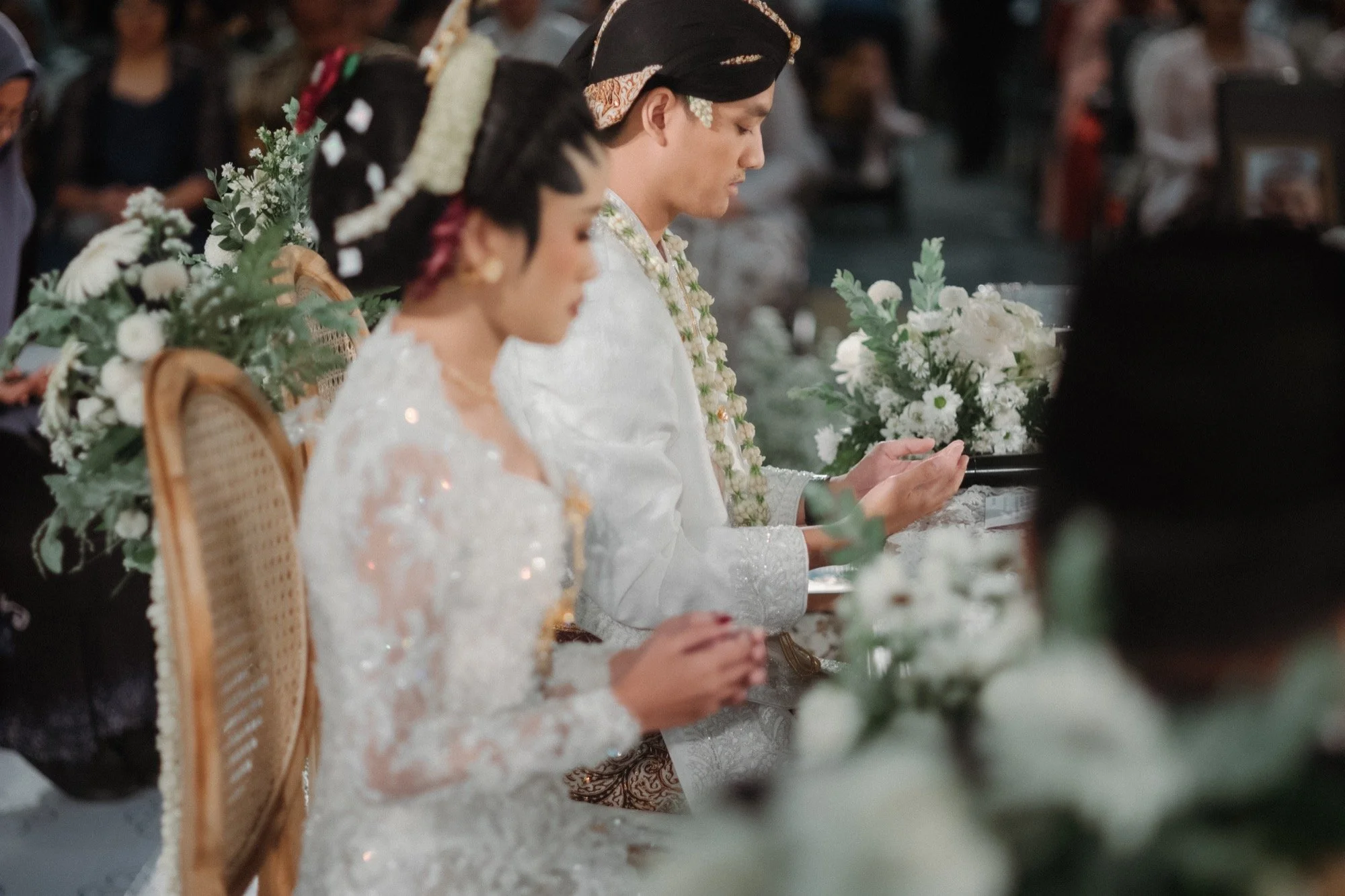 Andra & Astri - Semarang Wedding by Evans - 38.jpg