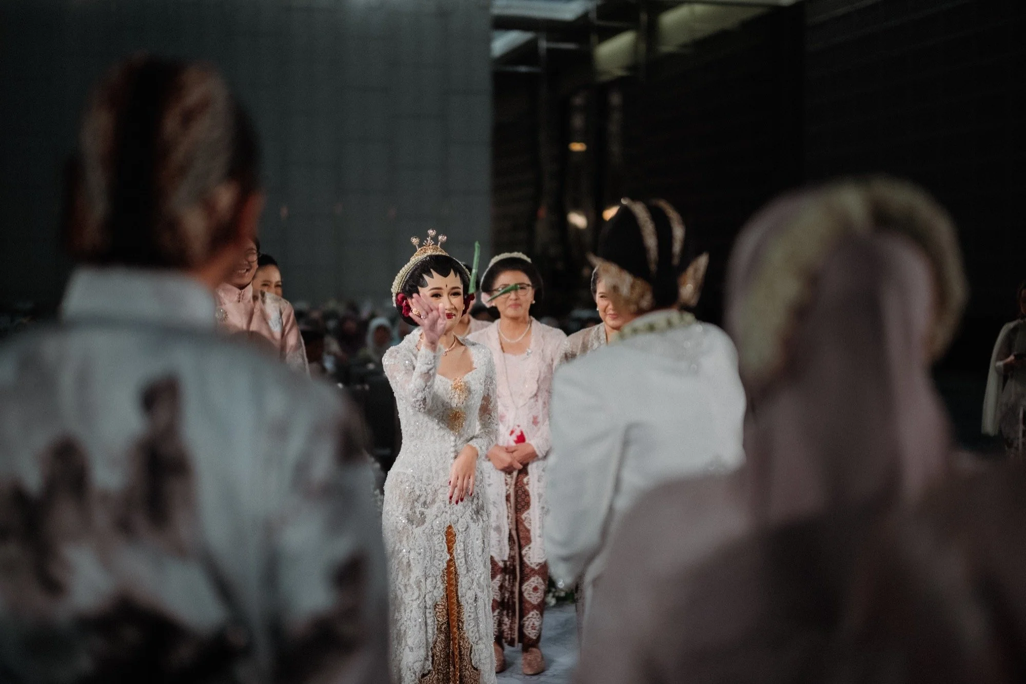 Andra & Astri - Semarang Wedding by Evans - 45.jpg