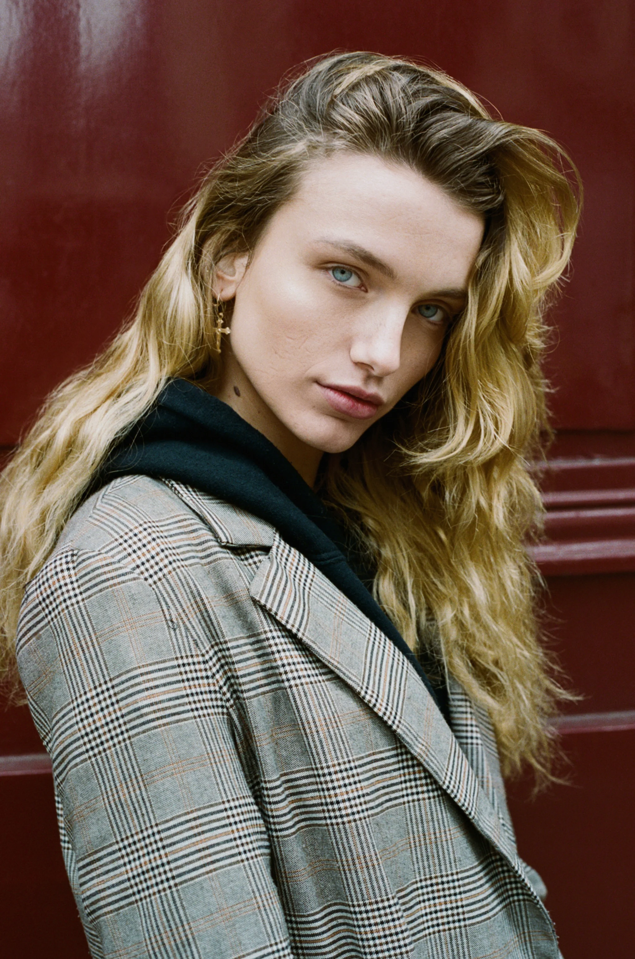 38480037 ret NEW2.jpg