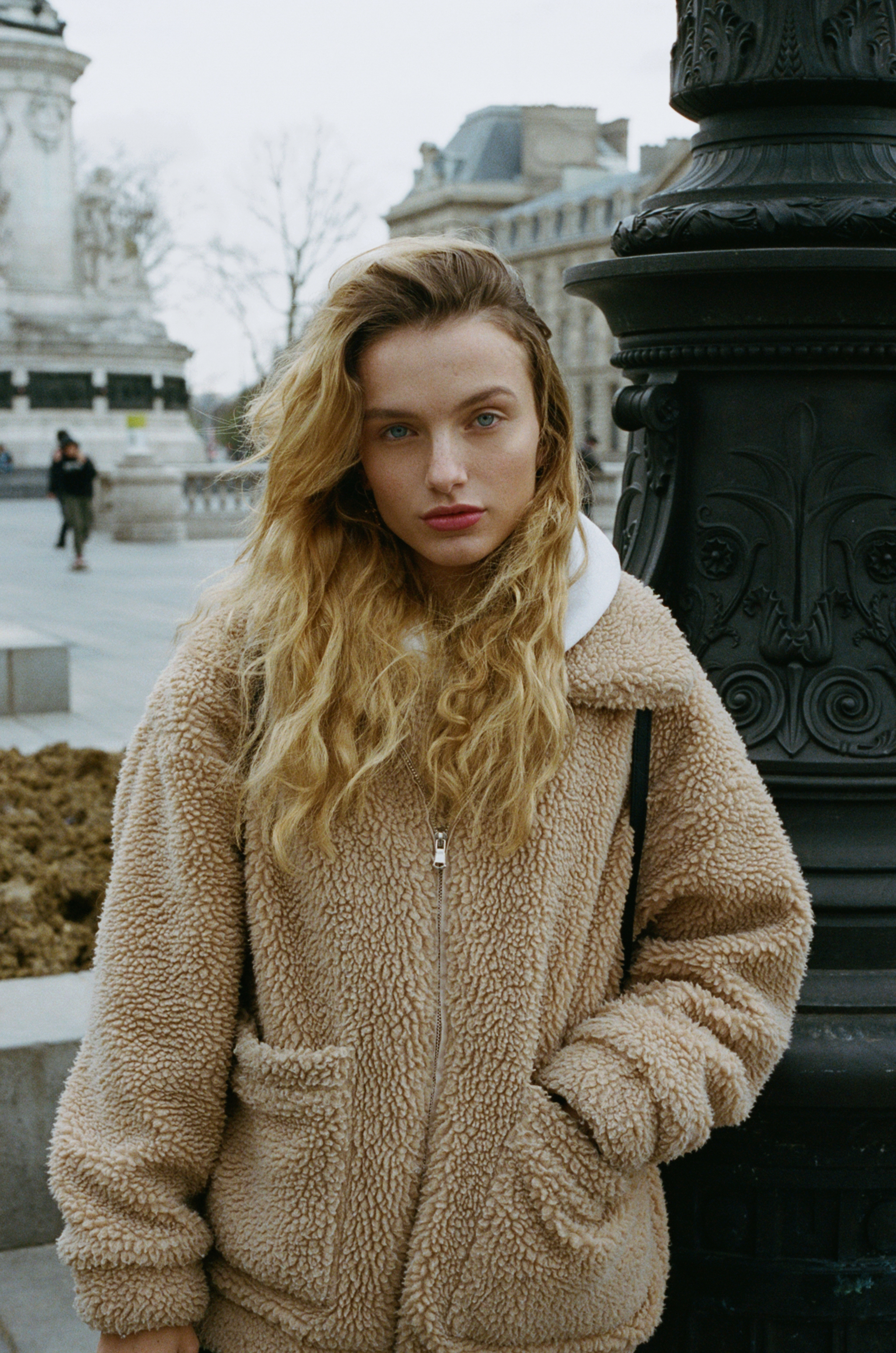 38560027 ret NEW.jpg