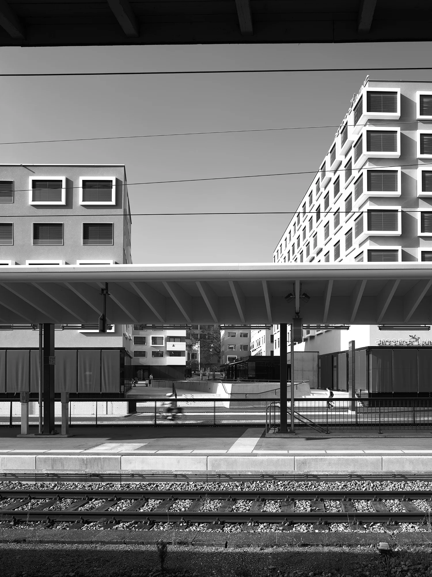 Bild Überblick und Bilder 1, 2, 3, 6: Hannes Henz / Bild 4: David Heitz Plan: Pfister Schiess Tropeano
