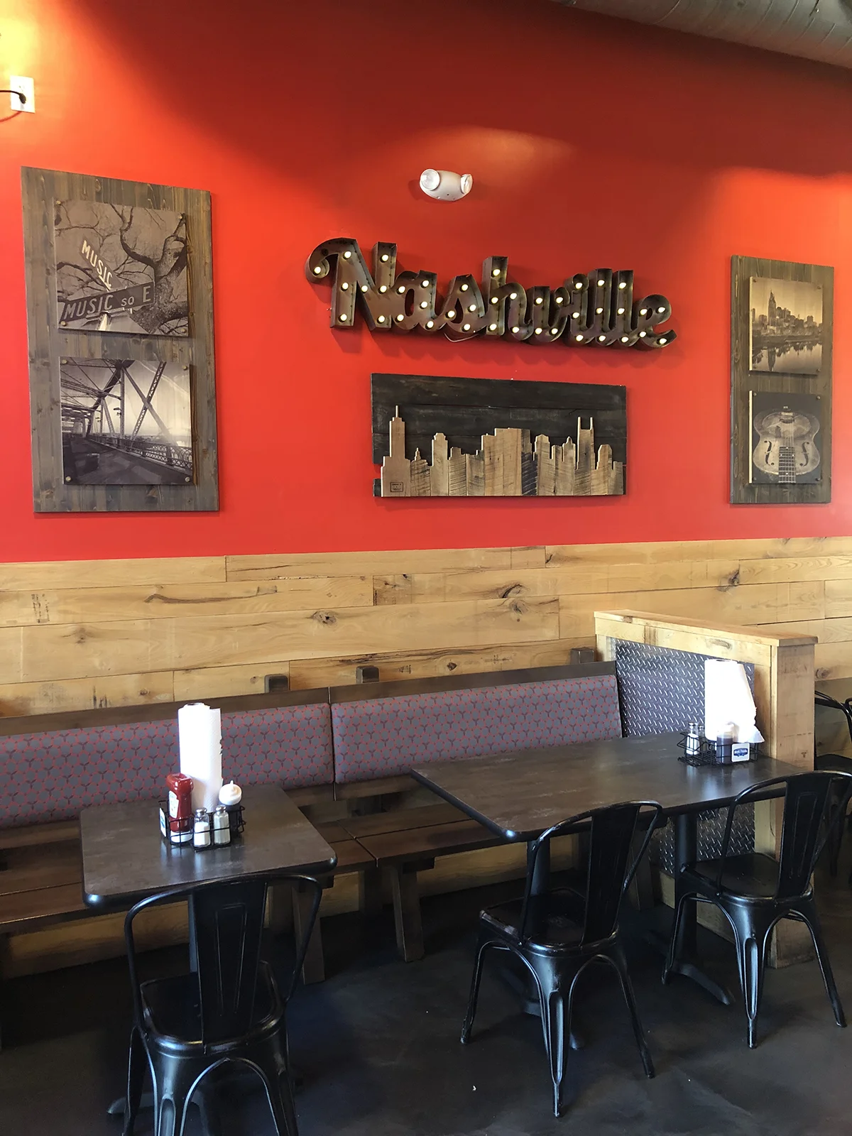 Nashvillehot2_small.jpg