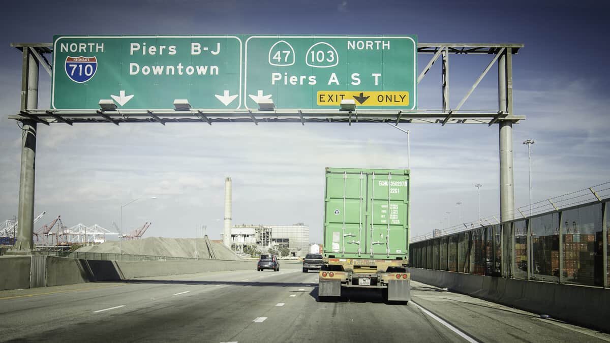 The imposition of AB5 against truck drivers in California has been blocked by court action since the start of this year, and now the California Trucking Association has spelled out its case to an appeals court on why that should continue. (Photo: Jim Allen/FreightWaves)