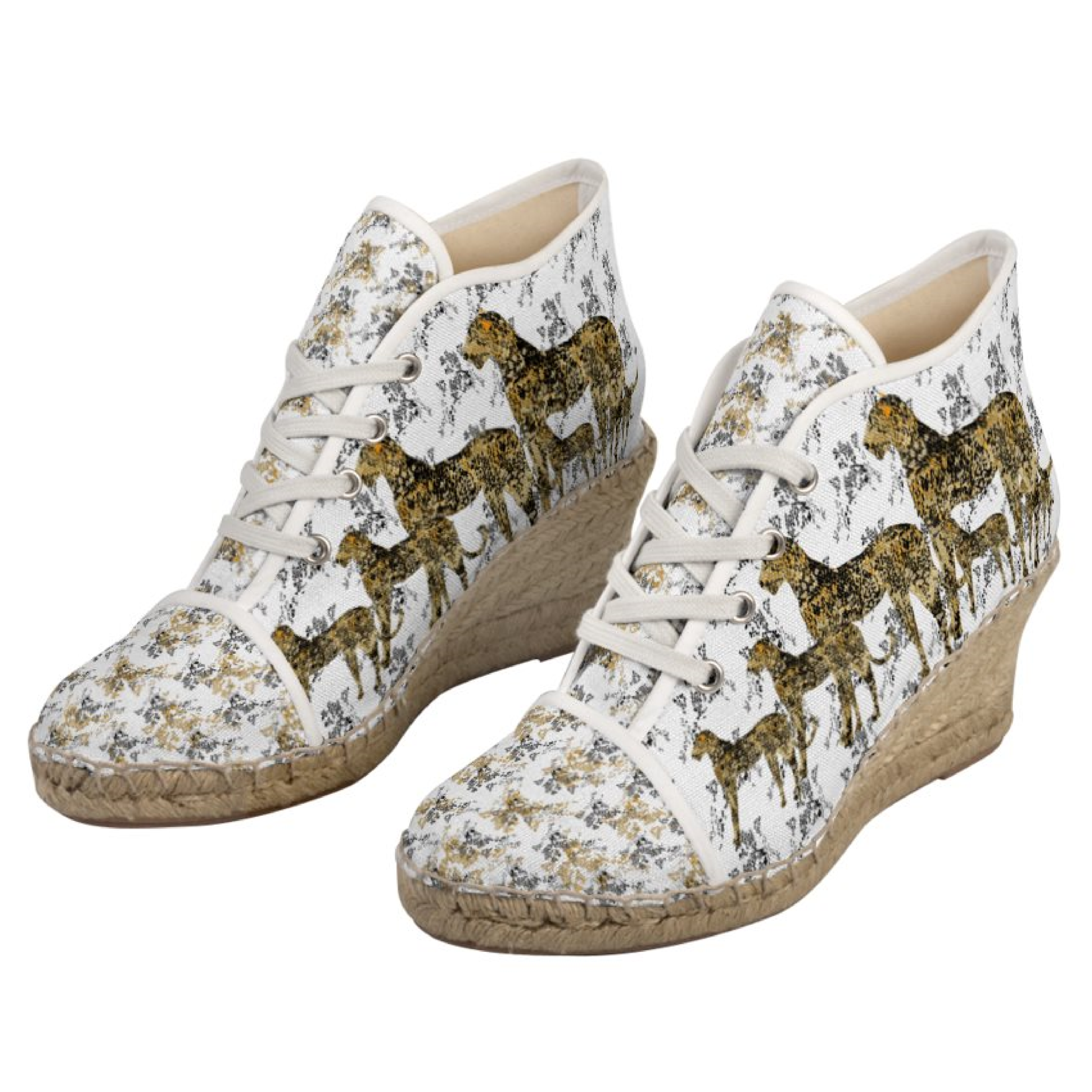 Guepardos prints calzado tacon cordon beige vista1_Mesa de trabajo 1.png