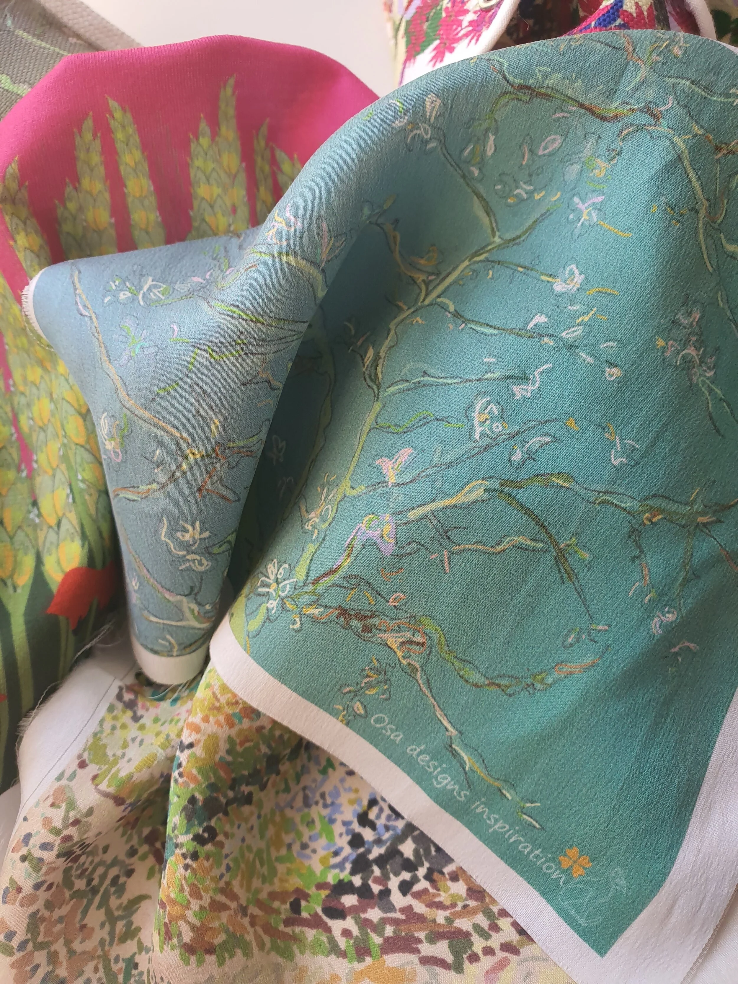 ESTAMPADOS EN SEDA NATURAL 100%