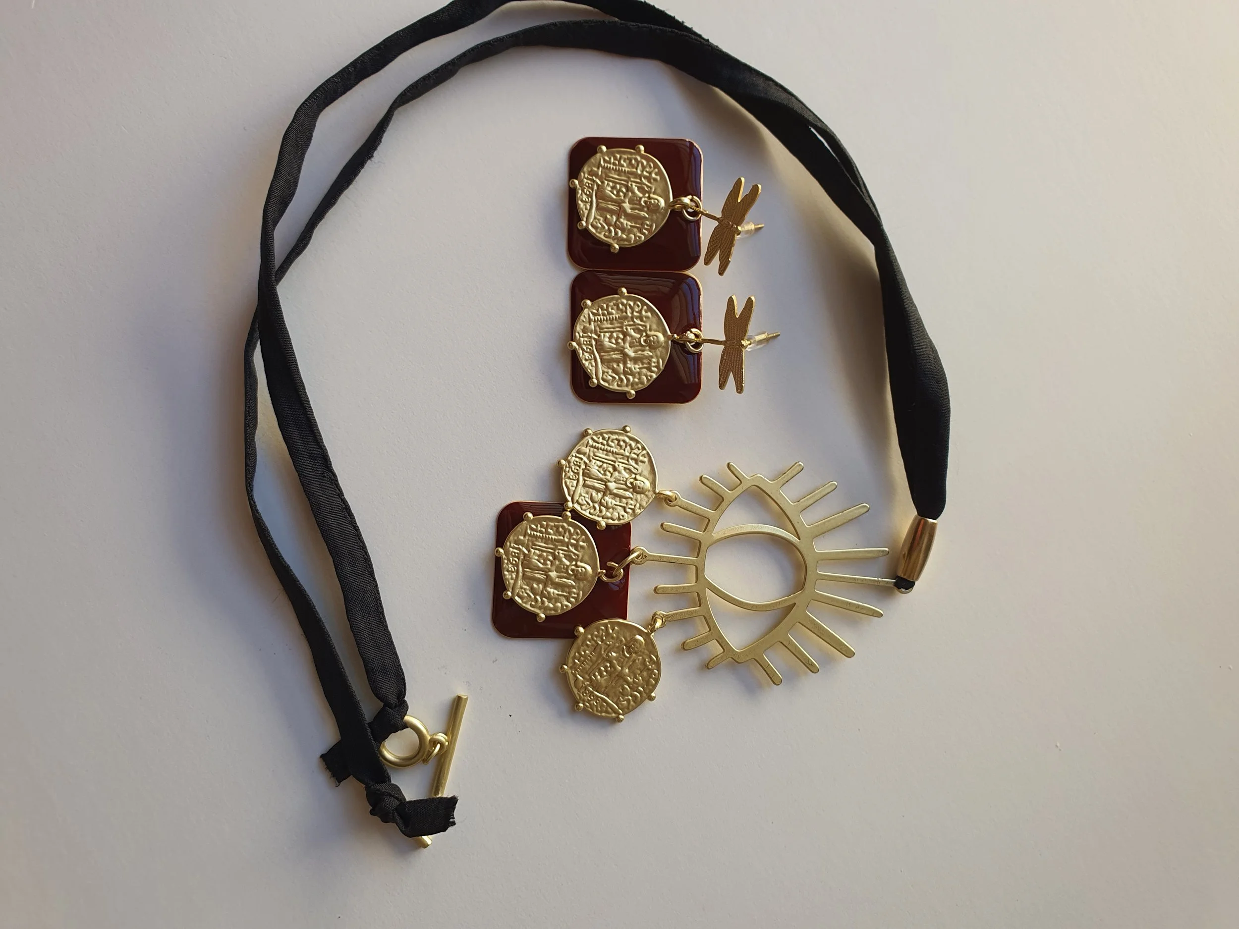 Collar y Pendientes Isis Colección Egipto