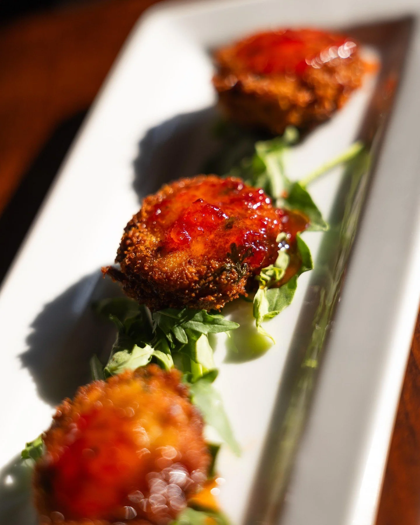 Crab Cakes topped with roasted red pepper chutney? Say less. 🍴🦀🫢 You need these in your life, reserve a table now through the link in our bio!

5-10PM