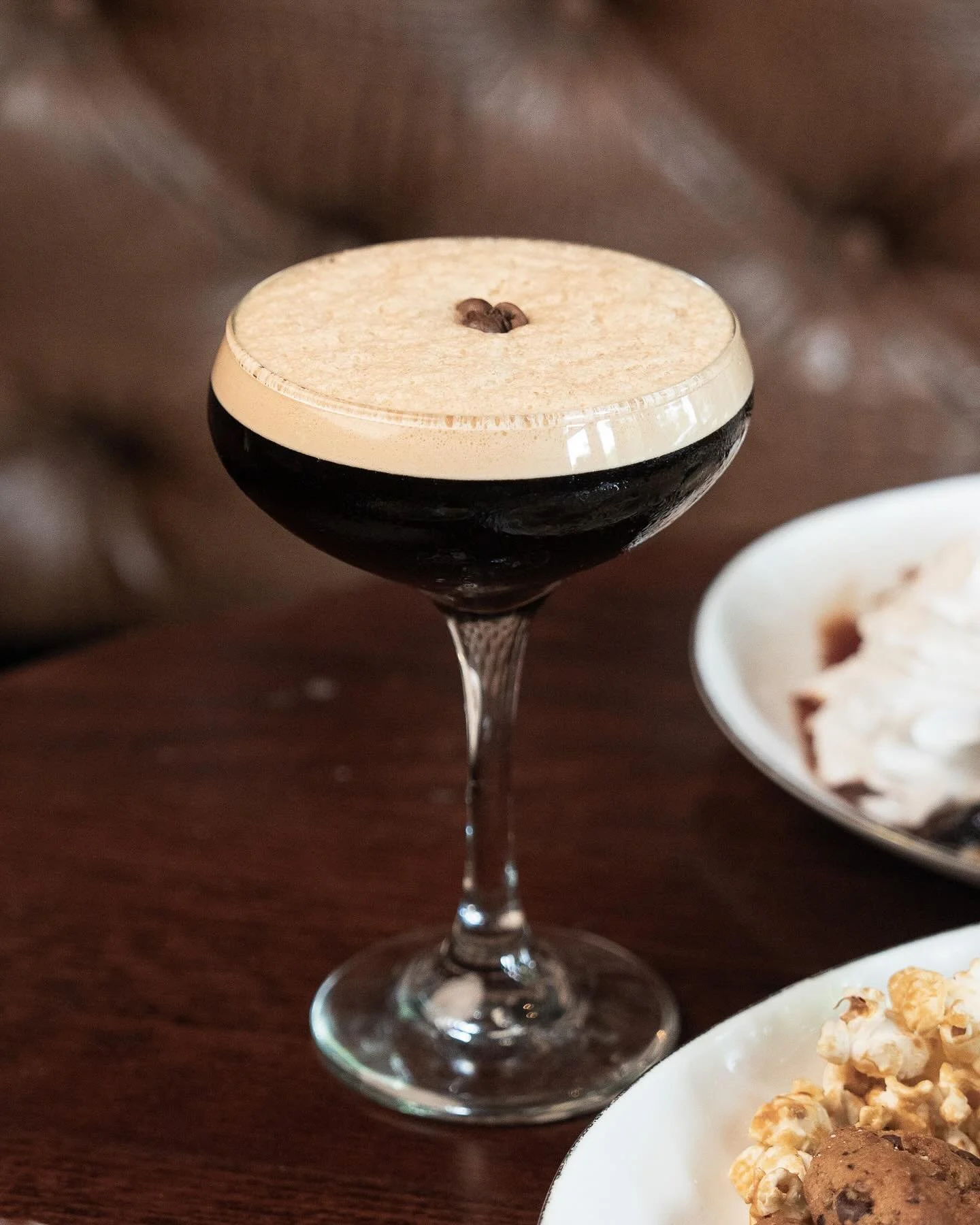 A classic never misses.🤎
Our Espresso martini pairs perfectly with every dessert. Join us this weekend, 5-11pm!