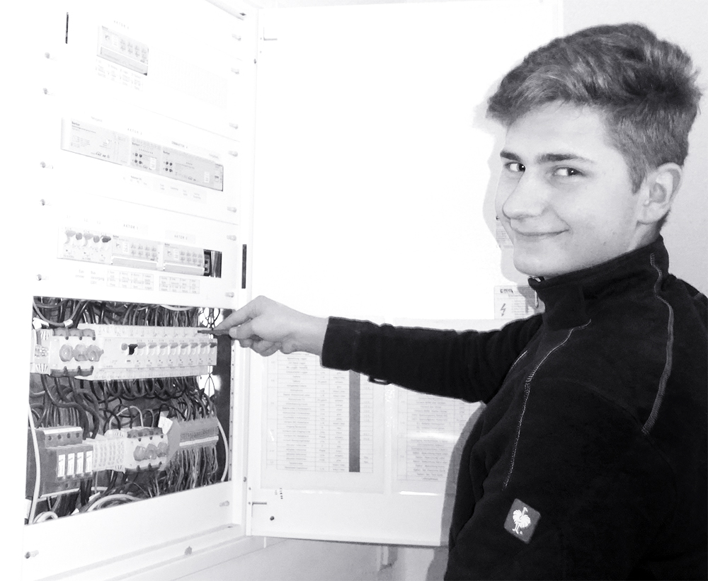 Pirjol Daniel Our youngest member of the team, Daniel is currently earning secondary school diplomas and is very committed to his work.