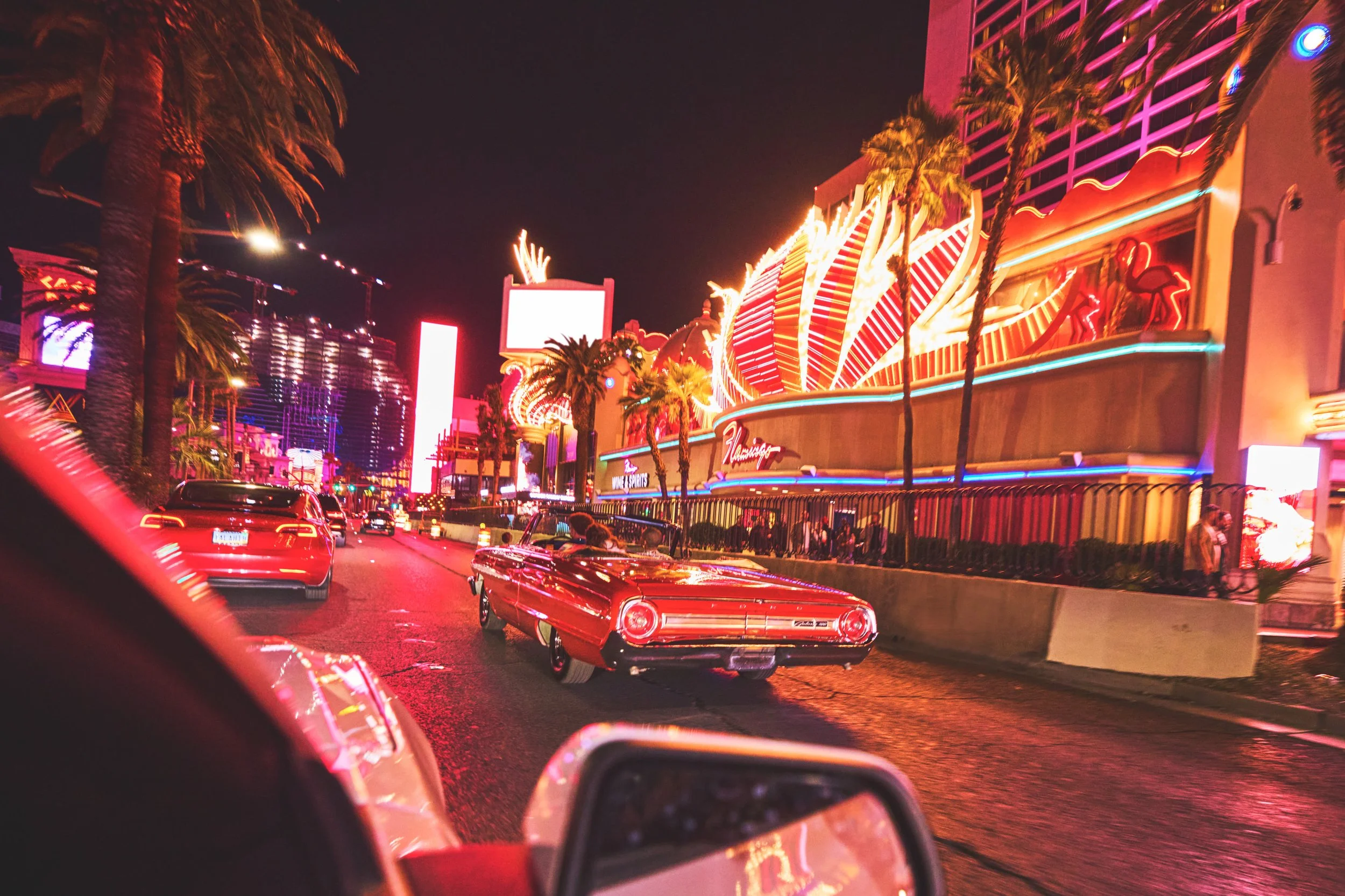 TOL341_WH_VA_LA_VA_VA_Las_Vegas_Day_01_4832_V1_RGB B copy_For_Web.jpg