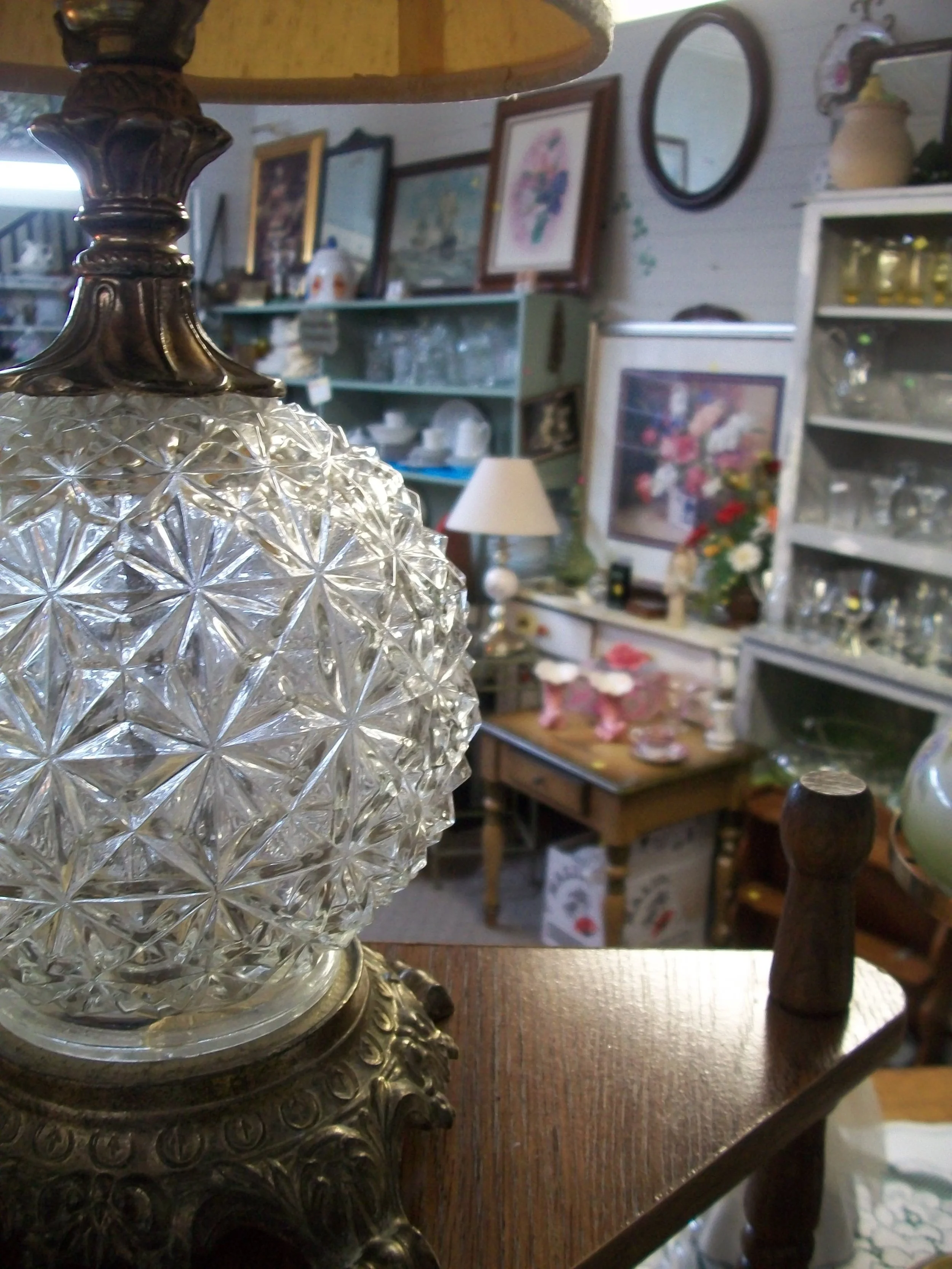   Antique Lamp | 2012 | Somewhere in TN   Kodak EasyShare 10MP 