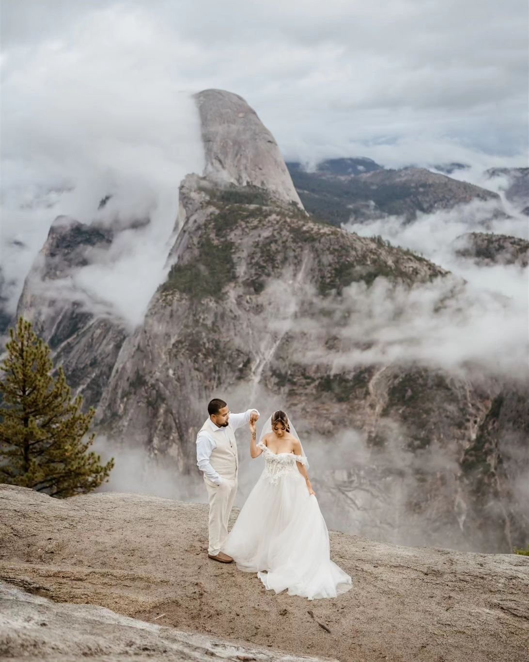 Cloudy moments from Yosemite followed by photos in the valley that show the stark contrast of sunrise vs. sunset in this one national park. ☁️

I'm still amazed at the cloud coverage we got during sunrise! It truly felt like we were floating and was 