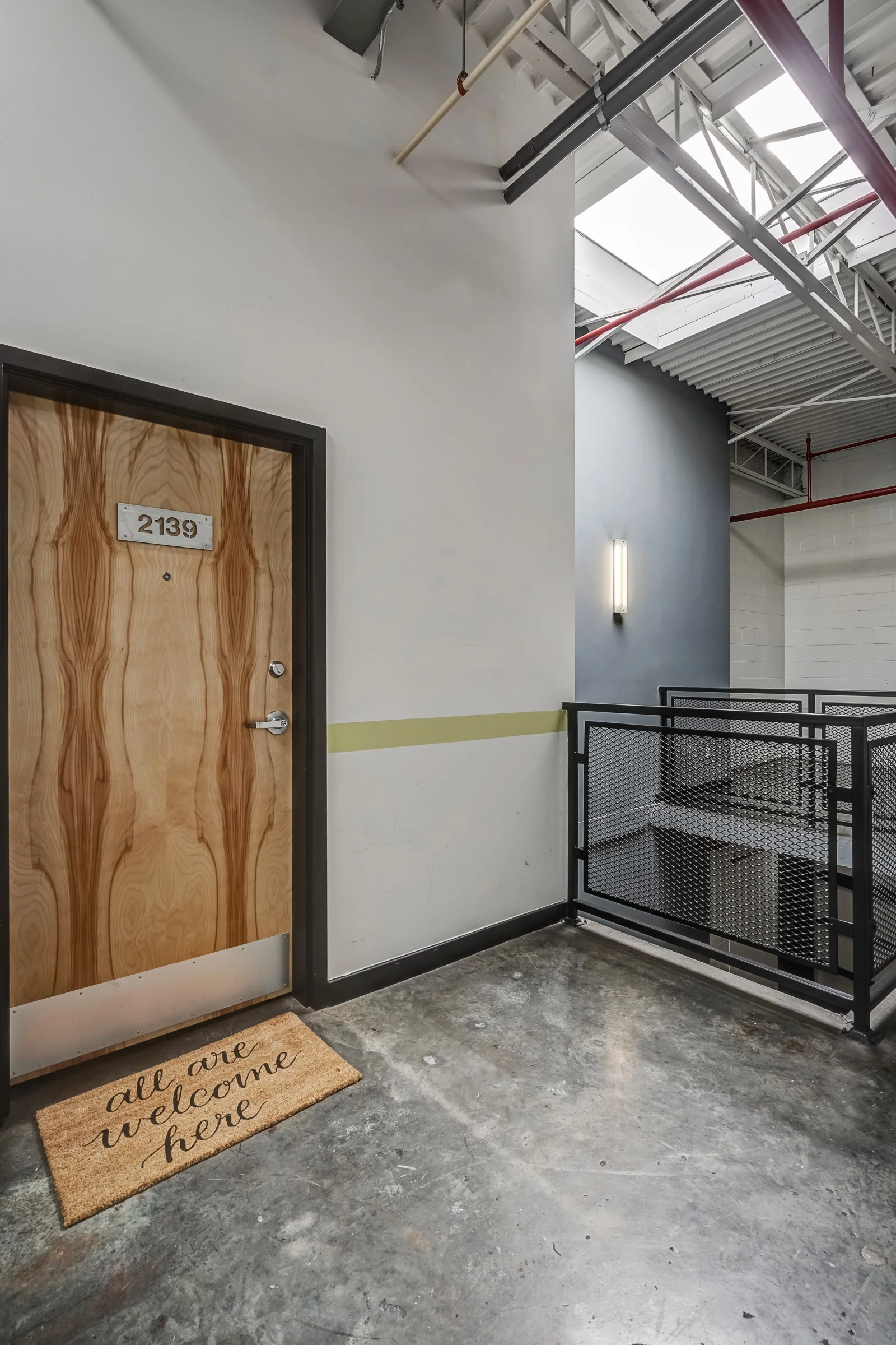 Hallway 2.jpg