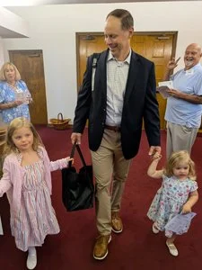 2025-9-17JoyceGrandgirlswUncle2300.jpg