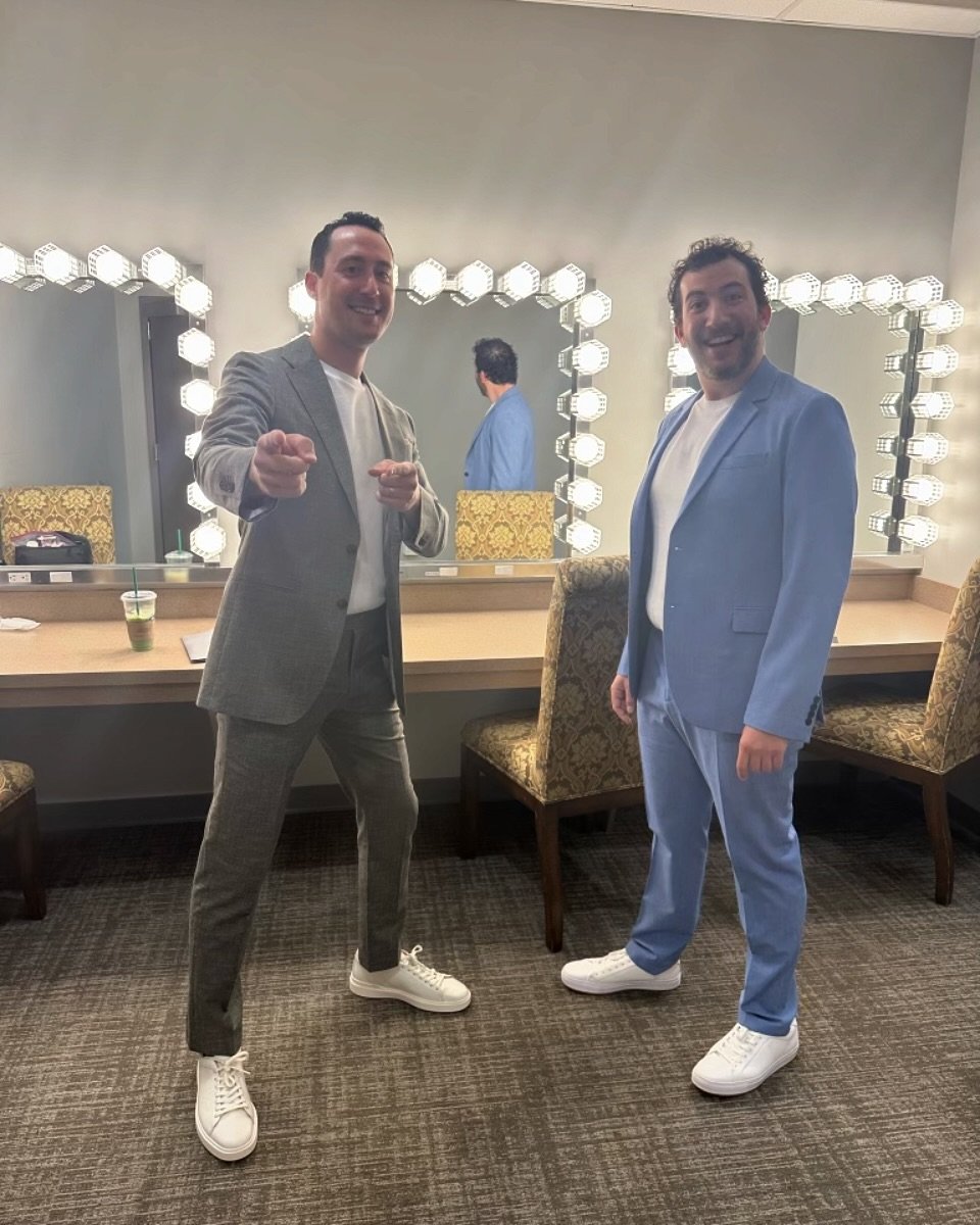 Happy Wednesday! It&rsquo;s showtime!🕺