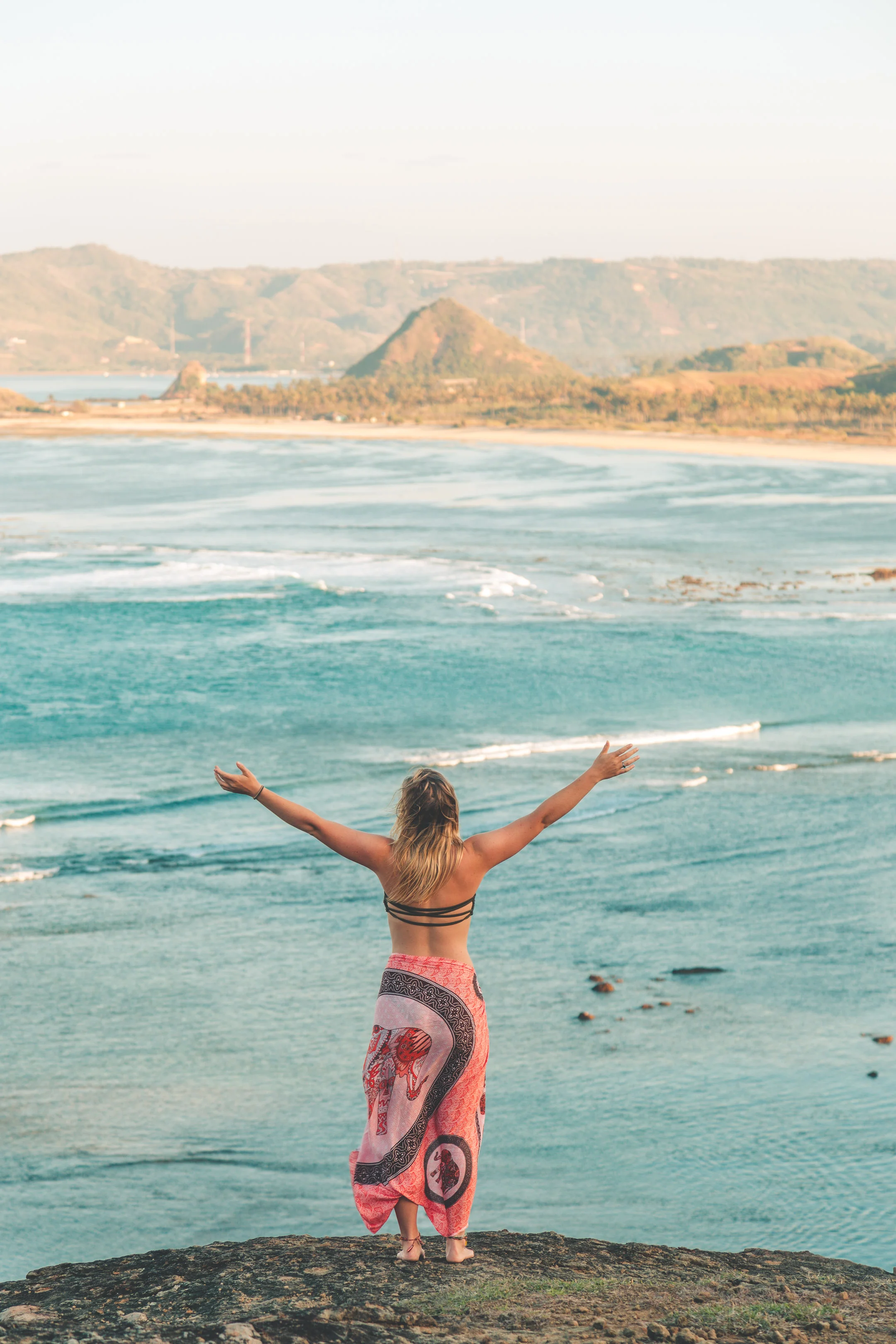 Lombok-Coast-Girl-3.jpg