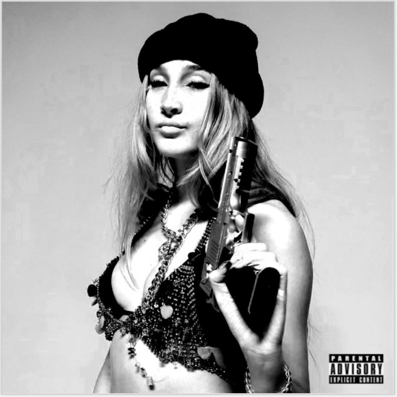 Indie RnB artist Sydni Cook drops the official music video to "Knife In My Purse" 