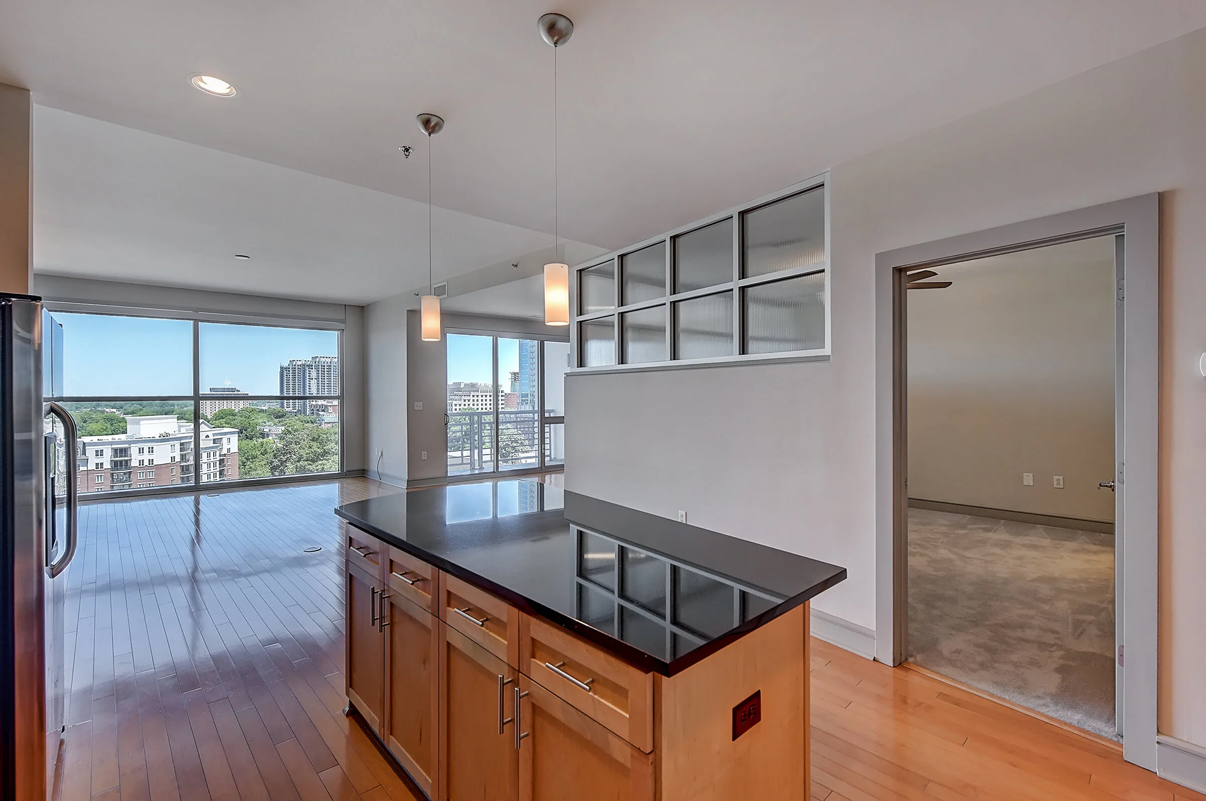 08-Kitchen.jpg