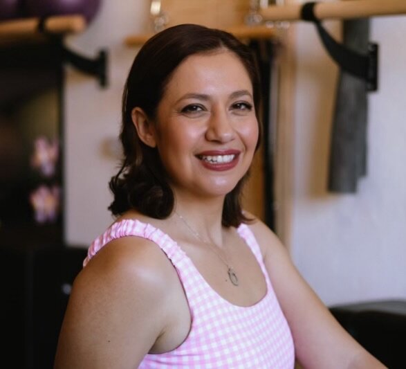 Thursday Teacher Introduction: Selina Hernandez @howdyyogapilates 

Meet our newest addition to the team, instructor Selina! She is the vibrant creative founder of Cool Mamas Club @cool_mamas_club and Howdy Yoga Pilates.
A first-time mama to the cool