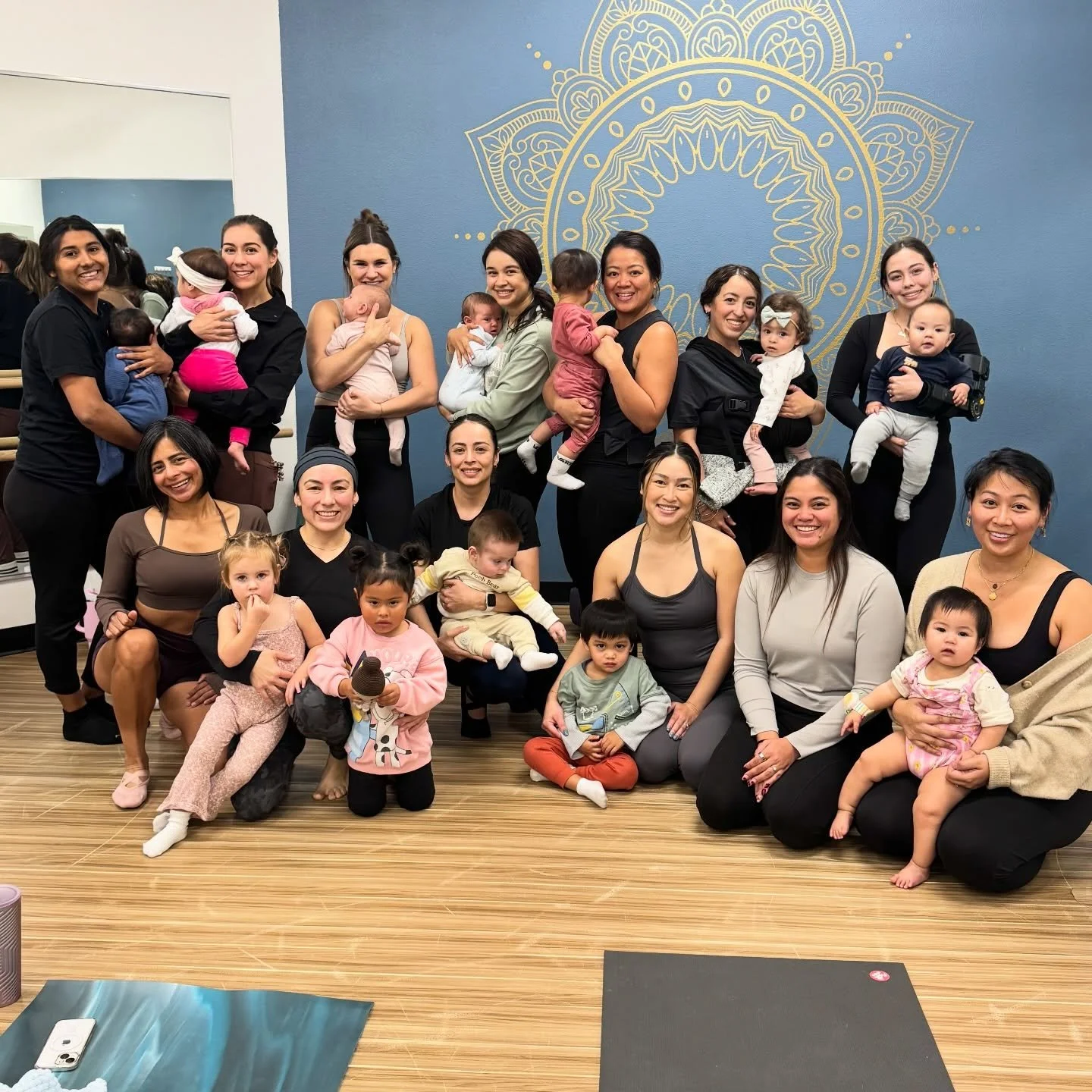 Good morning!
It doesn&rsquo;t get any CUTER than this!!! The best way to start our week, full of babies!!! 🥹💞🥹💞

We had the best time with @mayarimomcollective and all the mamas yesterday as they came for a morning of self-care and mommy and me 