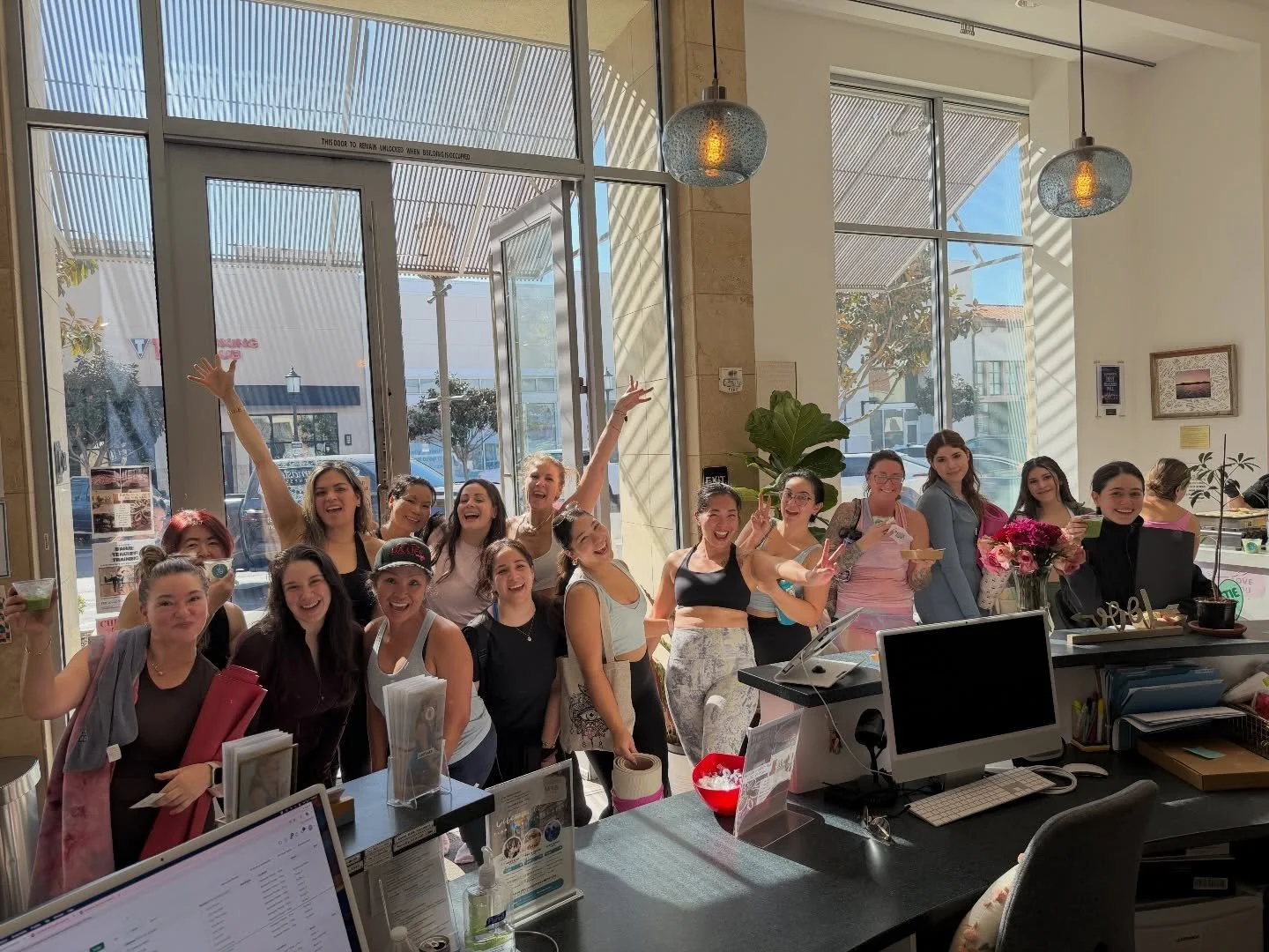 Rocket and pancakes and tea&hellip; OH MY!! 
🚀🥞🍵

Three of our favorite things combined into one awesome sunny morning ☀️😎

Thank you to everyone that showed up to flow this morning, we  had the wonderful @elbotanero.snackbar serving up yummy tre