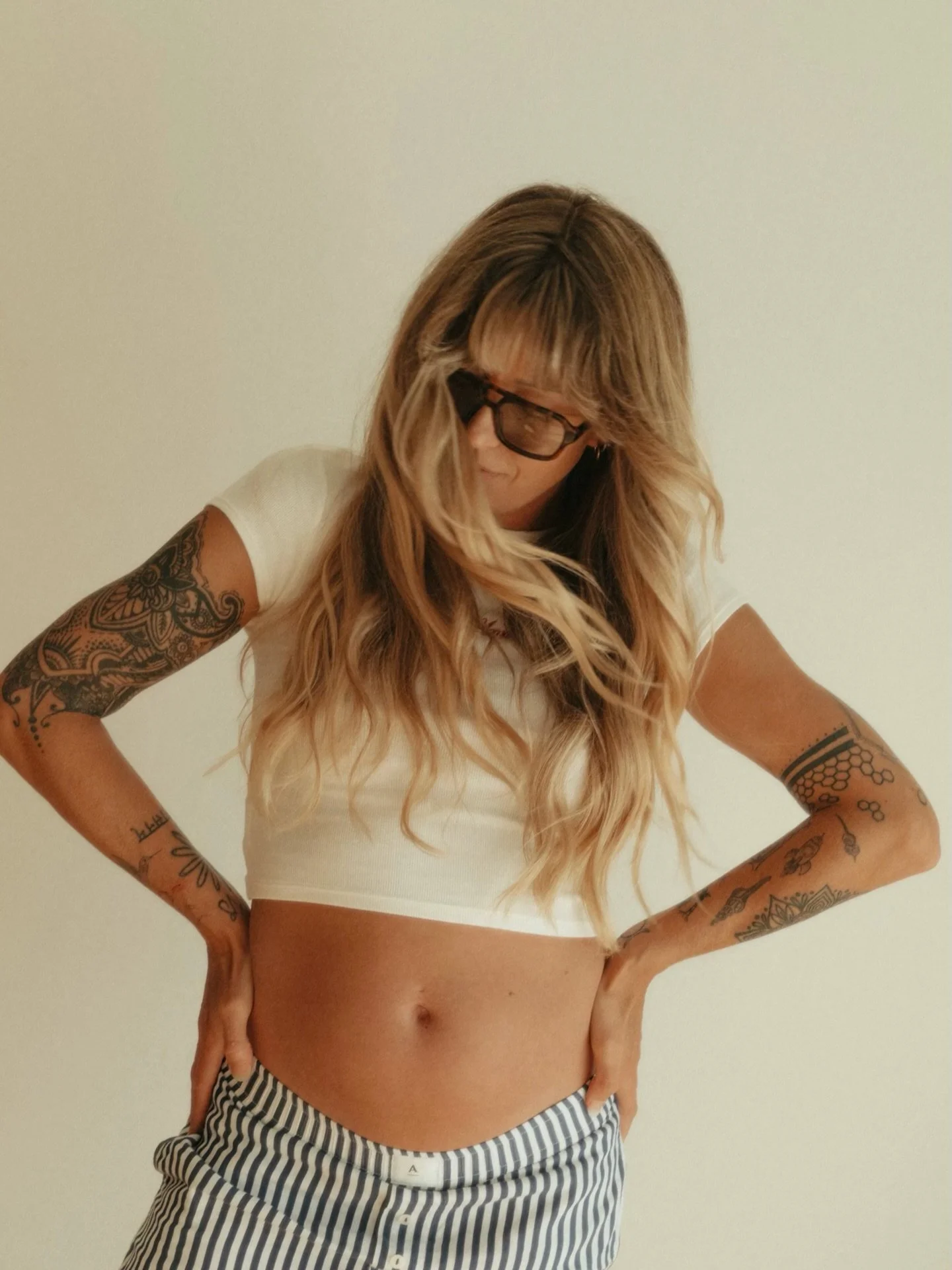 Half way through growing baby boy 💙

So far being pregnant really agrees with me, I absolutely love getting to feel him move around inside of me and watching my belly grow. 5 more months to go till we get to meet him 🥰

// 5 months pregnant | San D