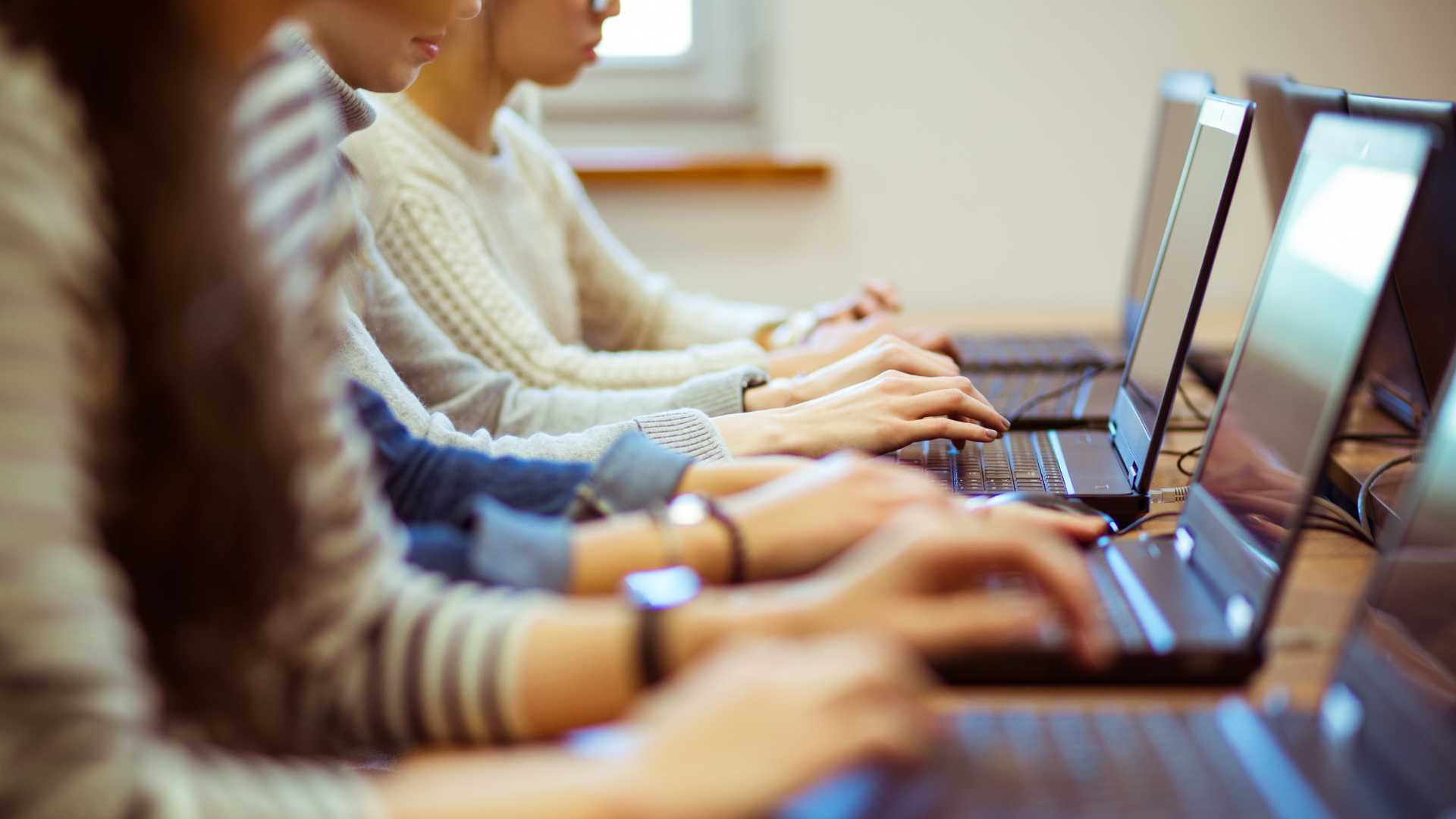 How Digital Resource Curation  Enhances K-12 Education