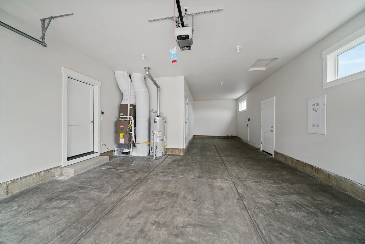 584 Cherry Sublimity MLS-34.jpg