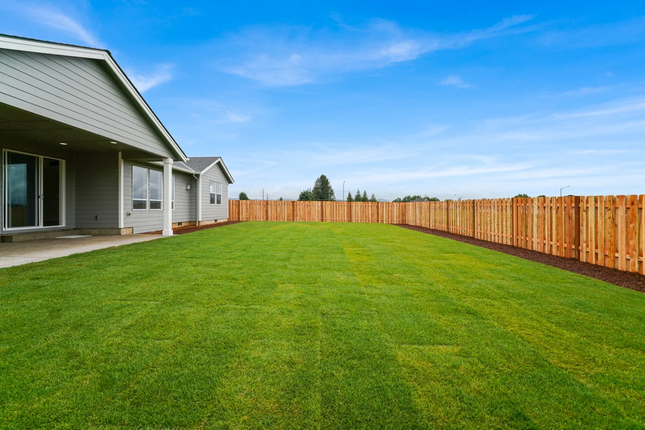584 Cherry Sublimity MLS-36.jpg