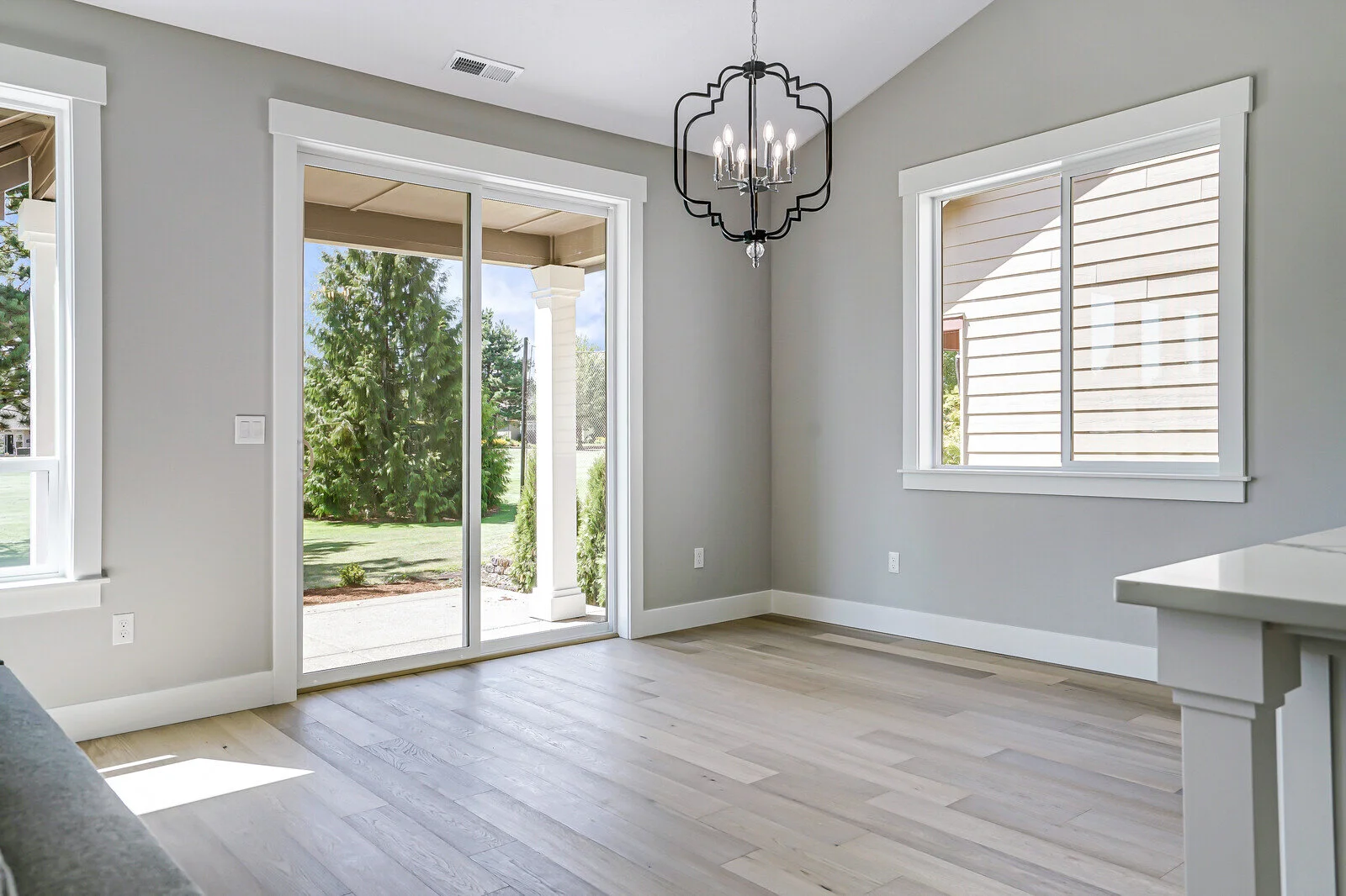 14_Brentano__602_Troon_St14_mls.jpg