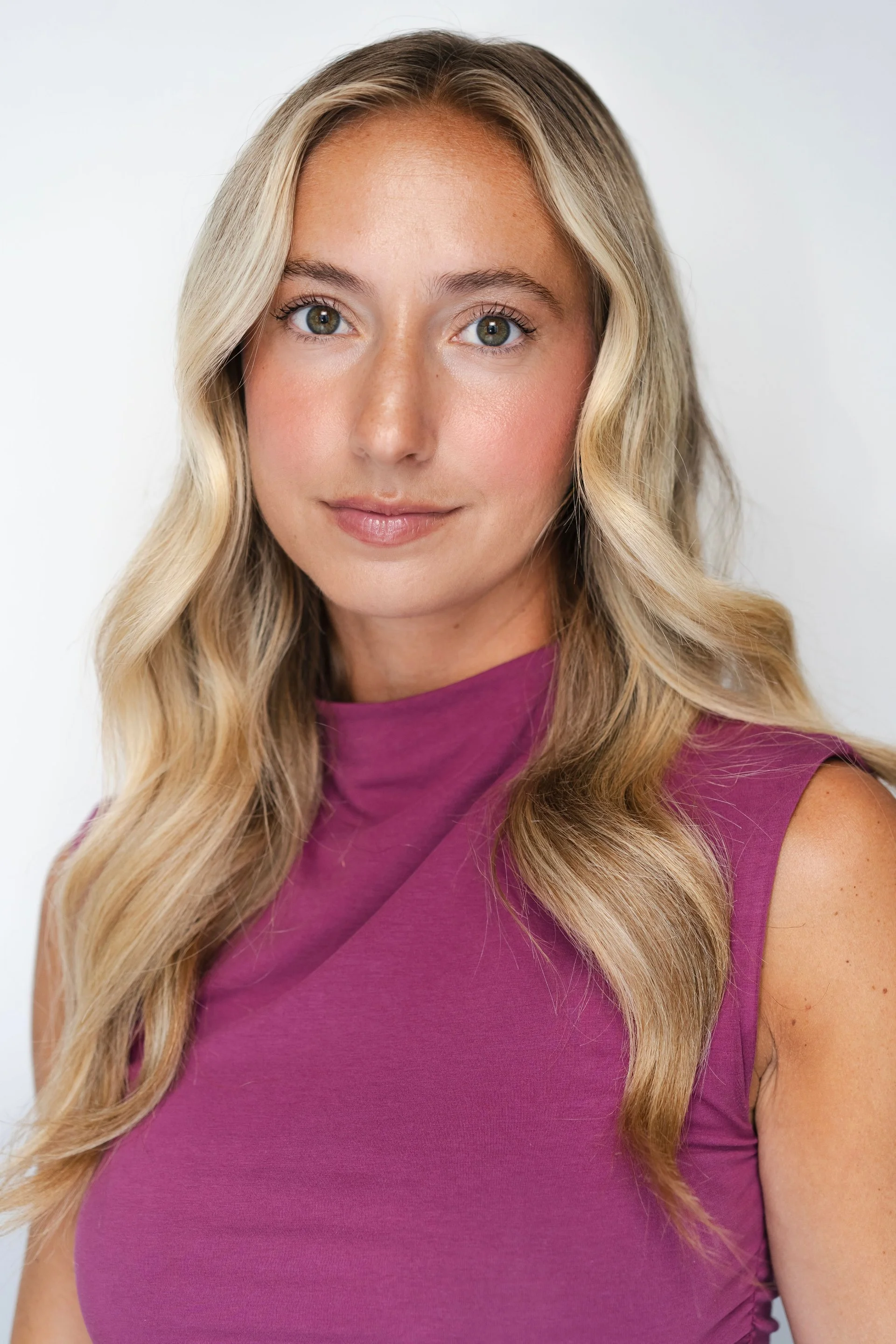 Truman, Hannah Headshot 2.JPG