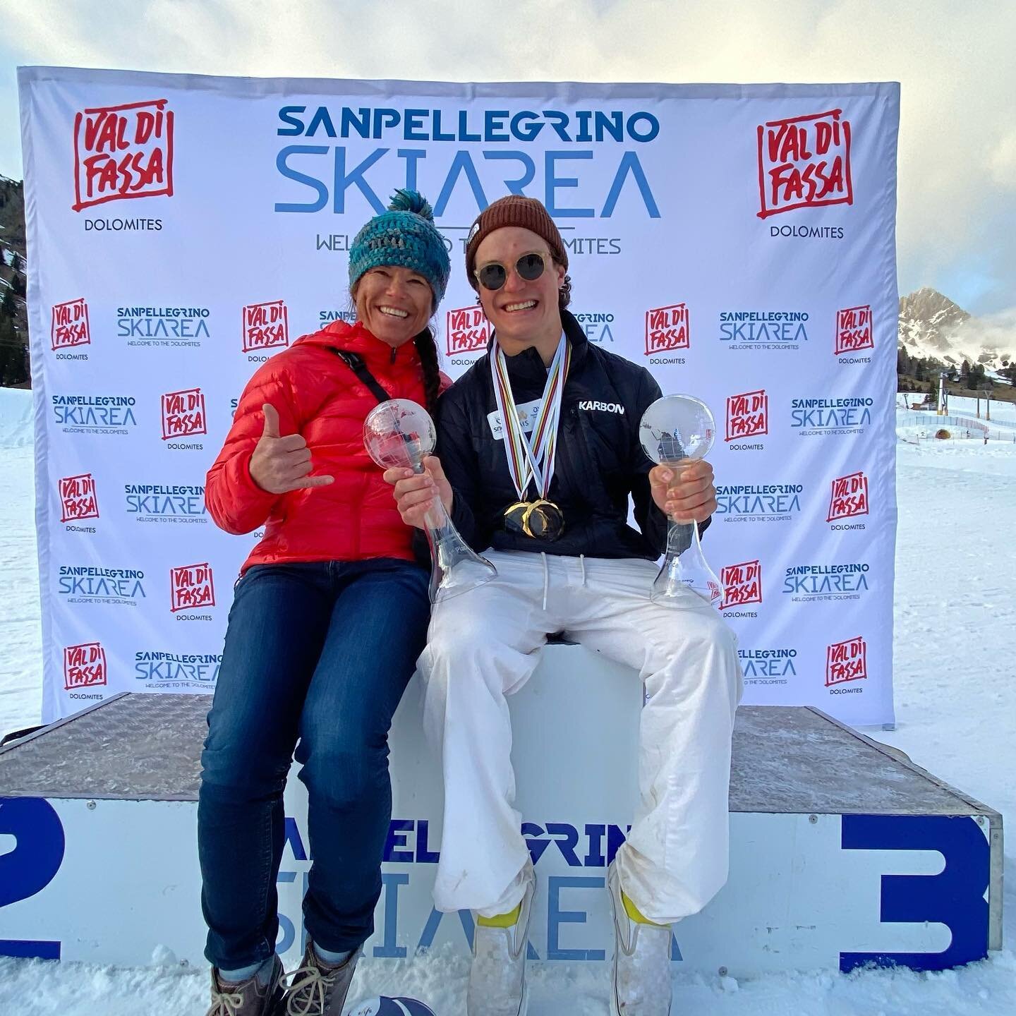 OVERALL &amp; SBX WORLD CUP CHAMPION 2022/23! 🏆🏆 Proud to stand on every World Cup podium that I went to this season after todays 2nd in the banked slalom. Snowboarding is truely epic! Now onto World Champs 🙏