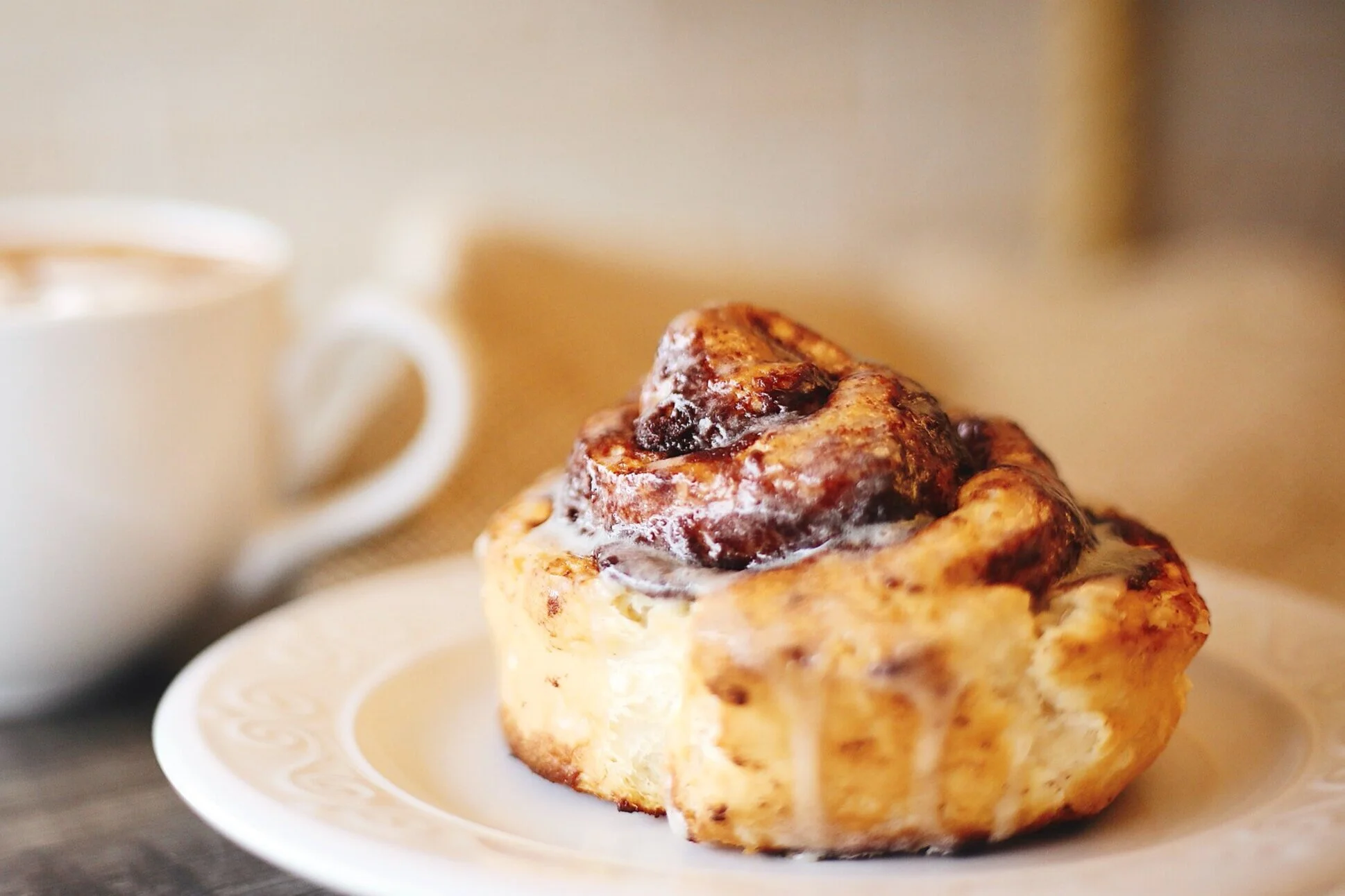 BEST EVER | 4 Ingredient Plant-Based Cinnamon Rolls