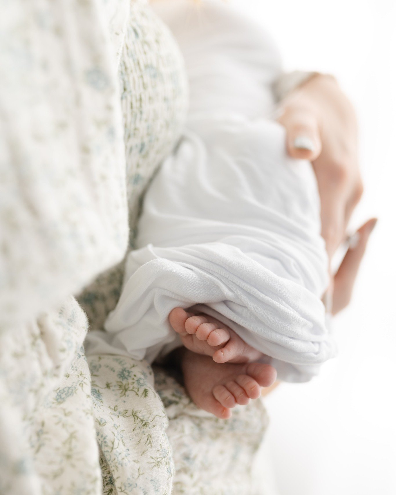 Here's my advice for new mamas (from a mama of 3). Survive and advance. That's it.  Do what you need to do fyor you and the baby to be healthy AND happy.  If you need an epidural - get it girl.  Nursing causing you too much distress? Hey, formula wor