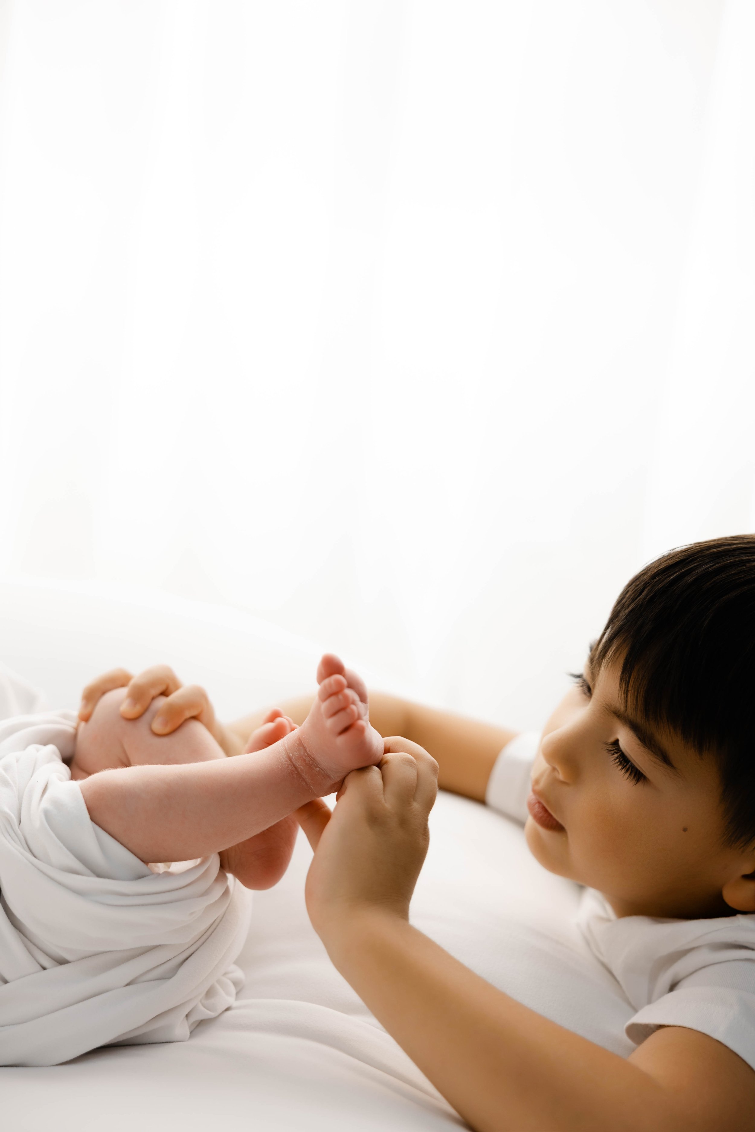 Including Siblings in Studio Newborn Photos | Raleigh Photographer Tips