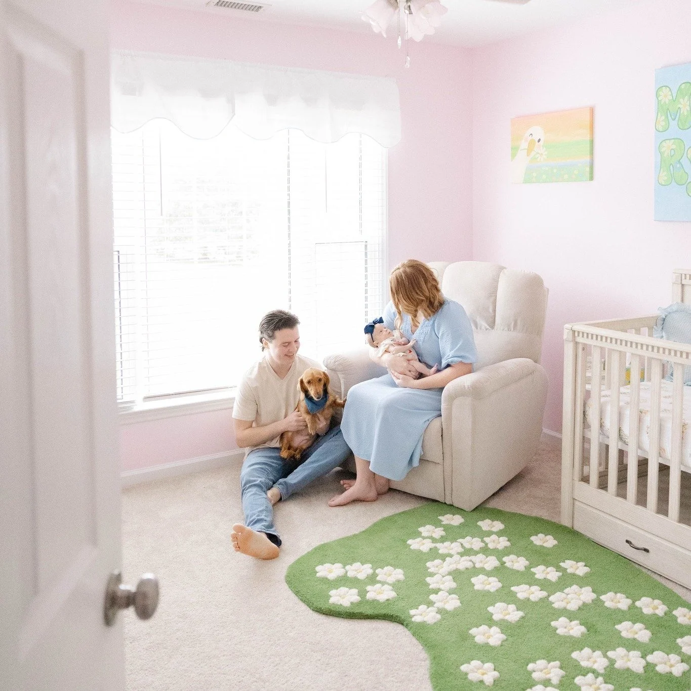 At home, cozy, with all your favorite people 🤍
.
.
.
Lifestyle Newborn Session | At Home Newborn Session #lifestylenewbornphotography #athomenewbornsession #raleighnewbornphotographer