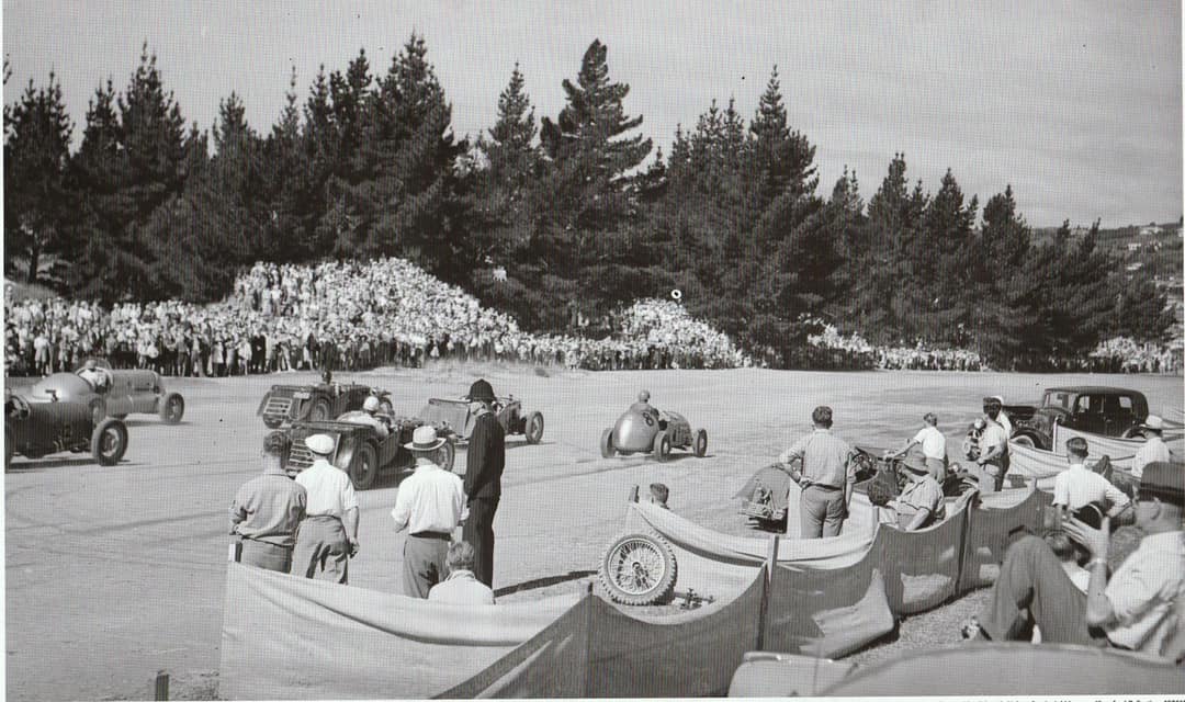 POPULAR BACK BEACH RACING.  